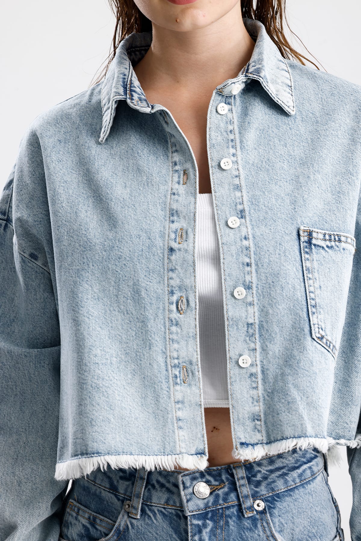 Püsküllü Yıkamalı Crop Denim Ceket