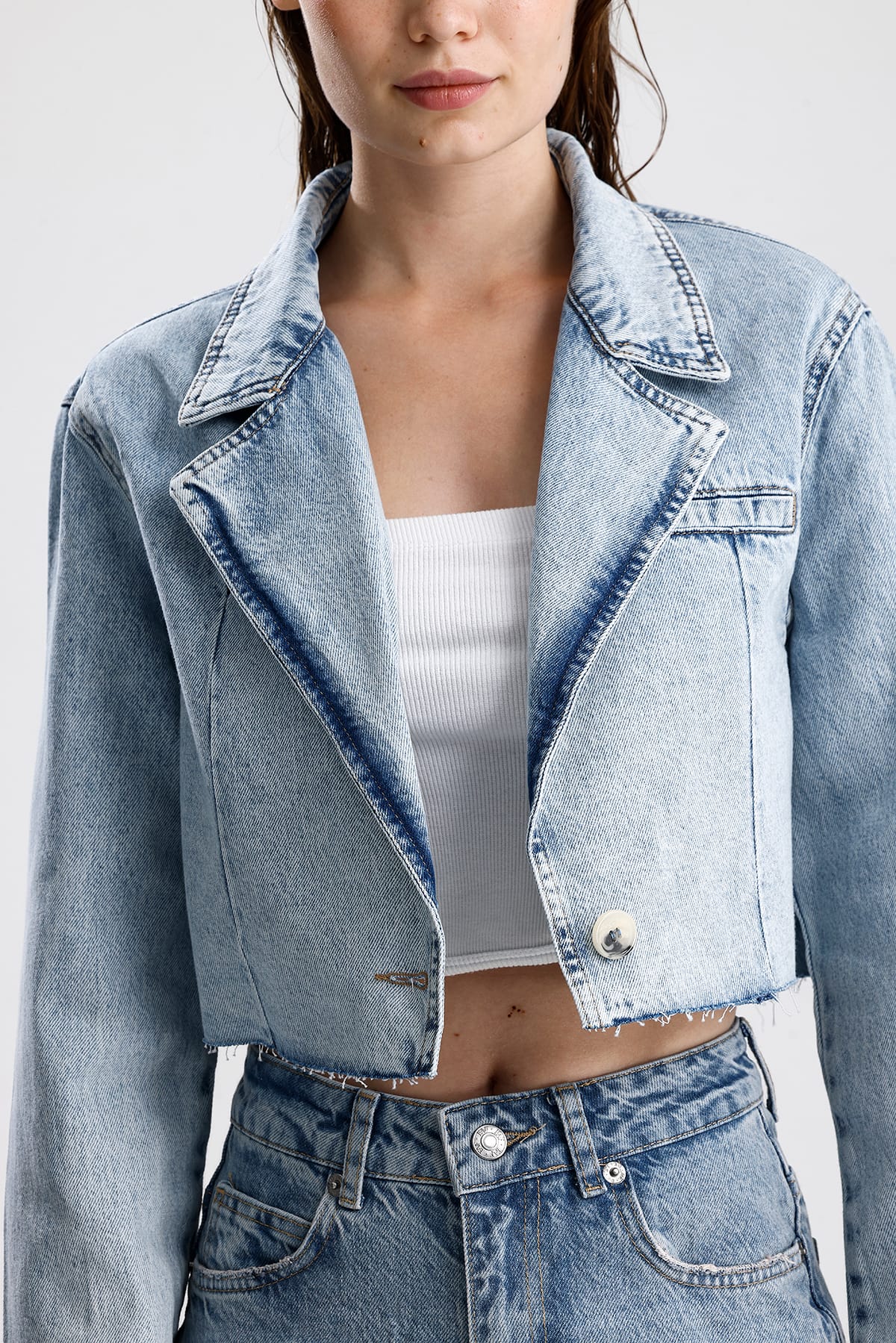 Kısa Kesim Denim Blazer Ceket