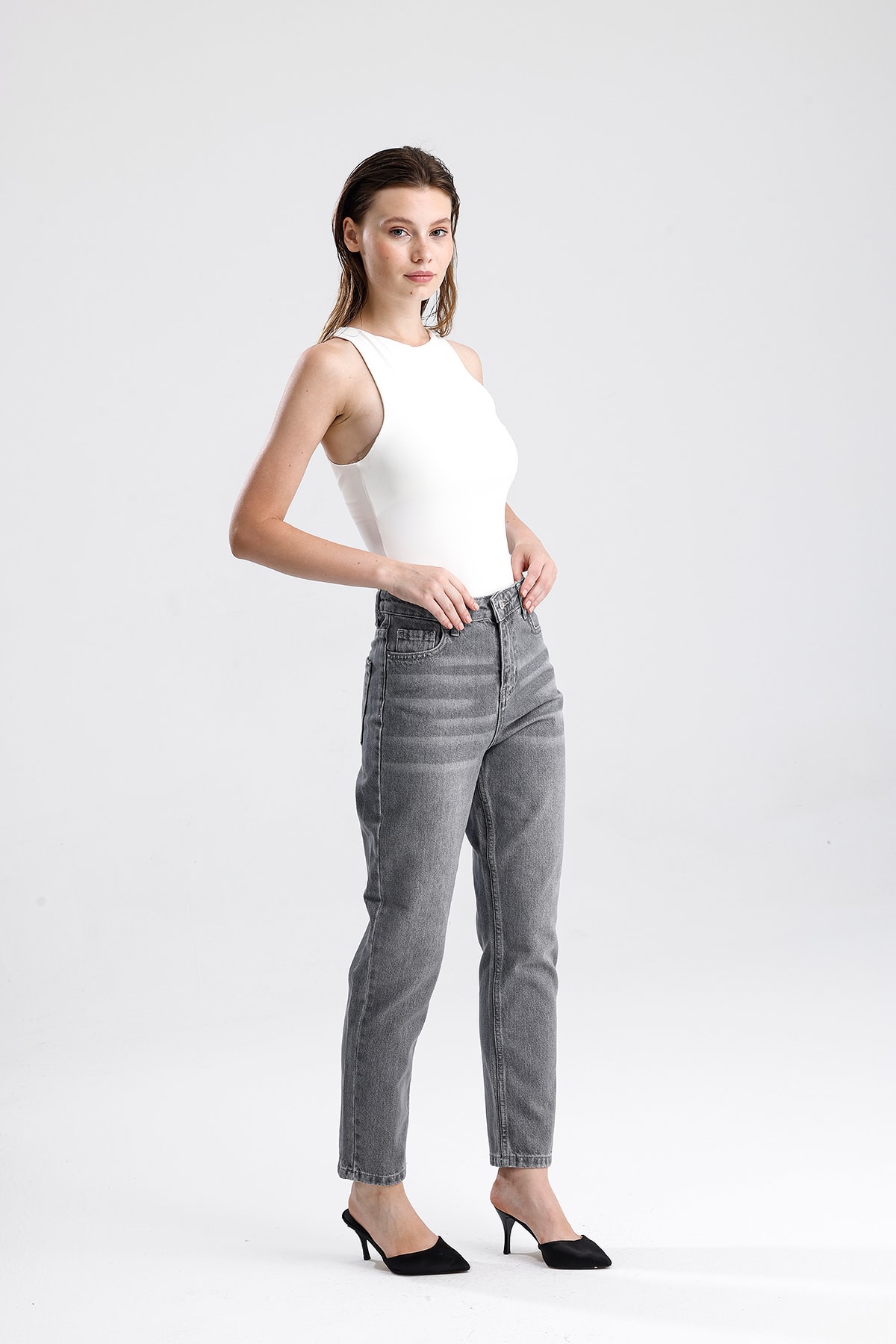 Kadın Yüksek Bel Dar Paça Denim Pantolon