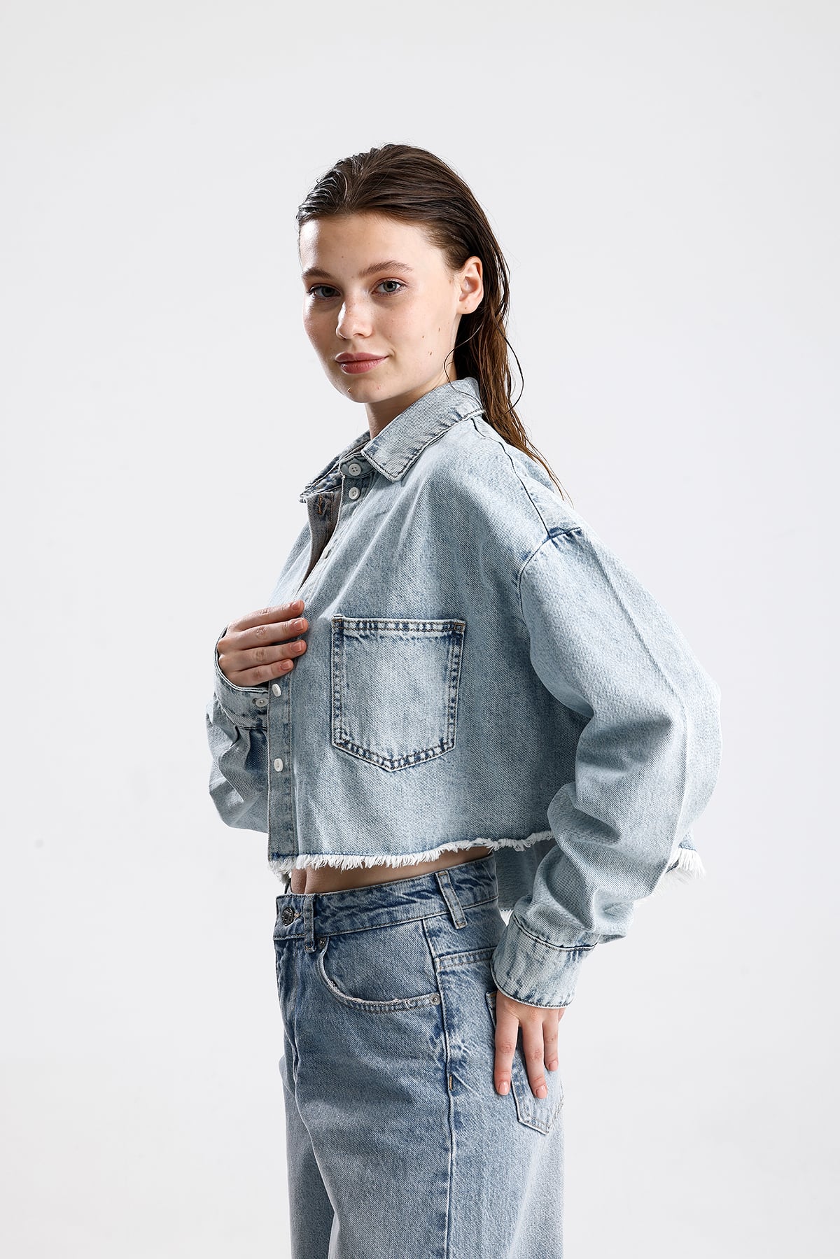Püsküllü Yıkamalı Crop Denim Ceket