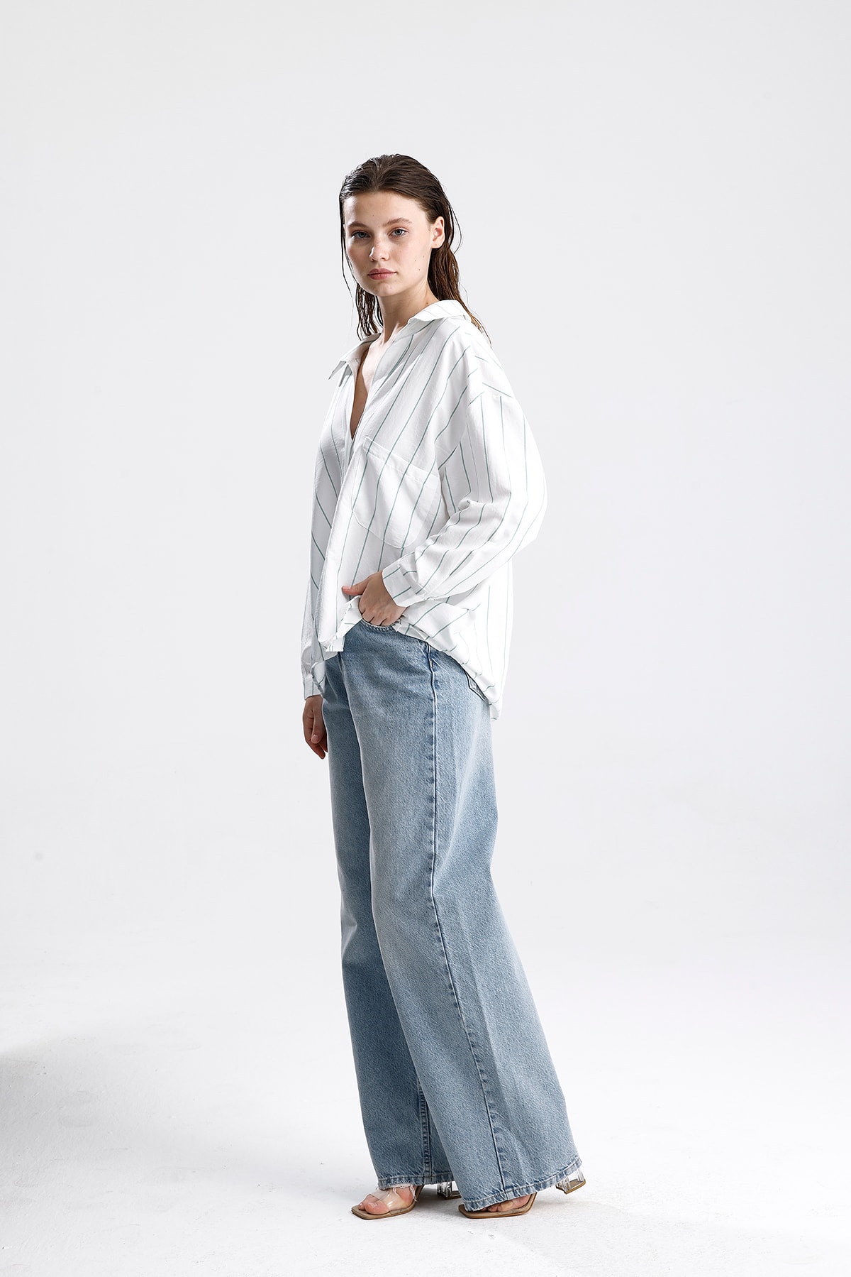 Oversize Çizgili Dökümlü Gömlek