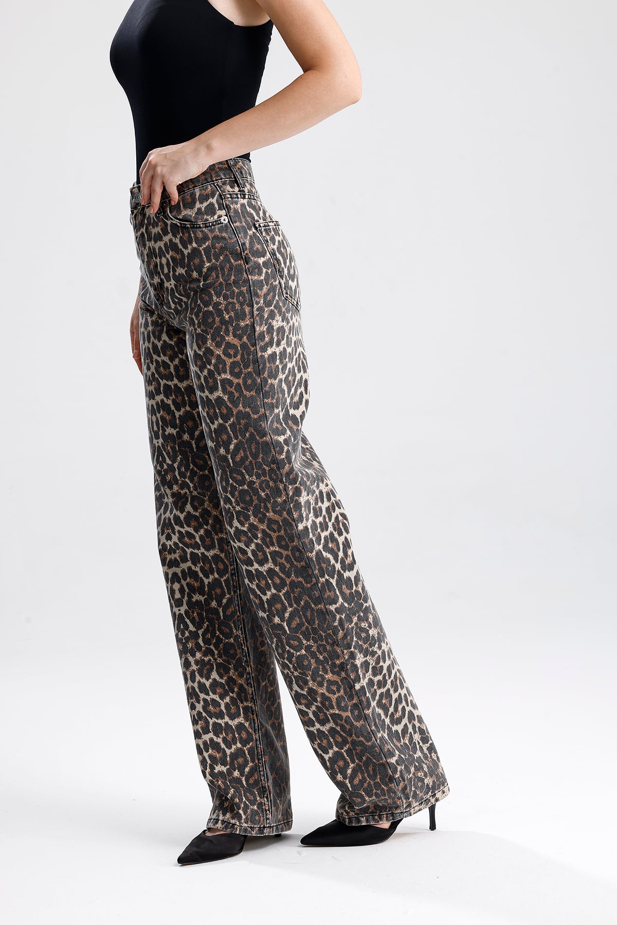 Kadın Yüksek Bel Leopar Desenli Geniş Paça Pantolon