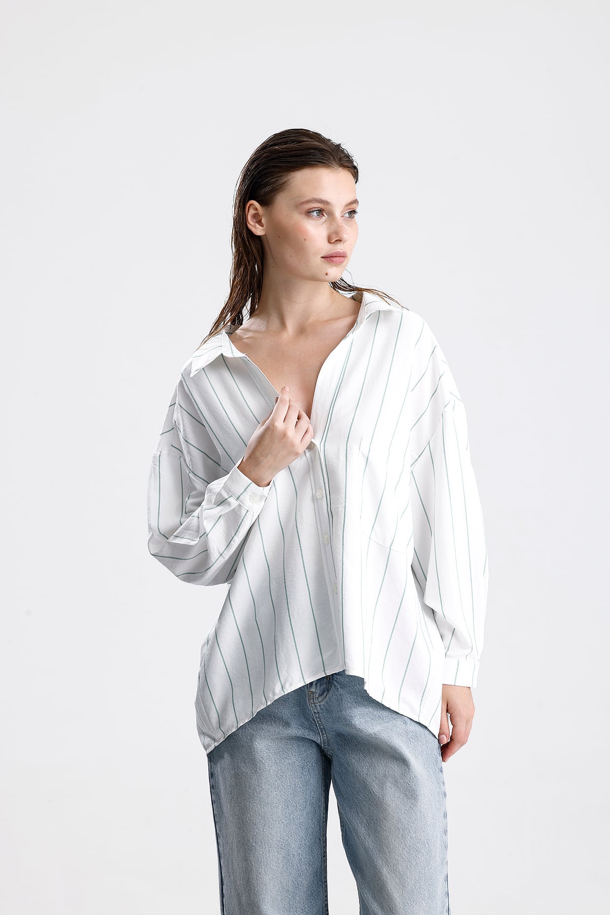 Oversize Çizgili Dökümlü Gömlek