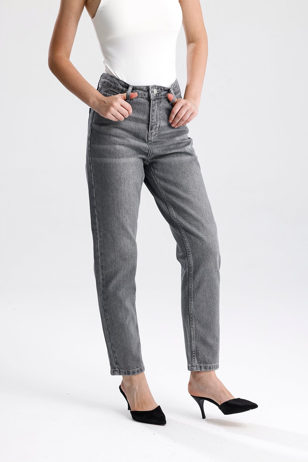 Kadın Yüksek Bel Dar Paça Denim Pantolon