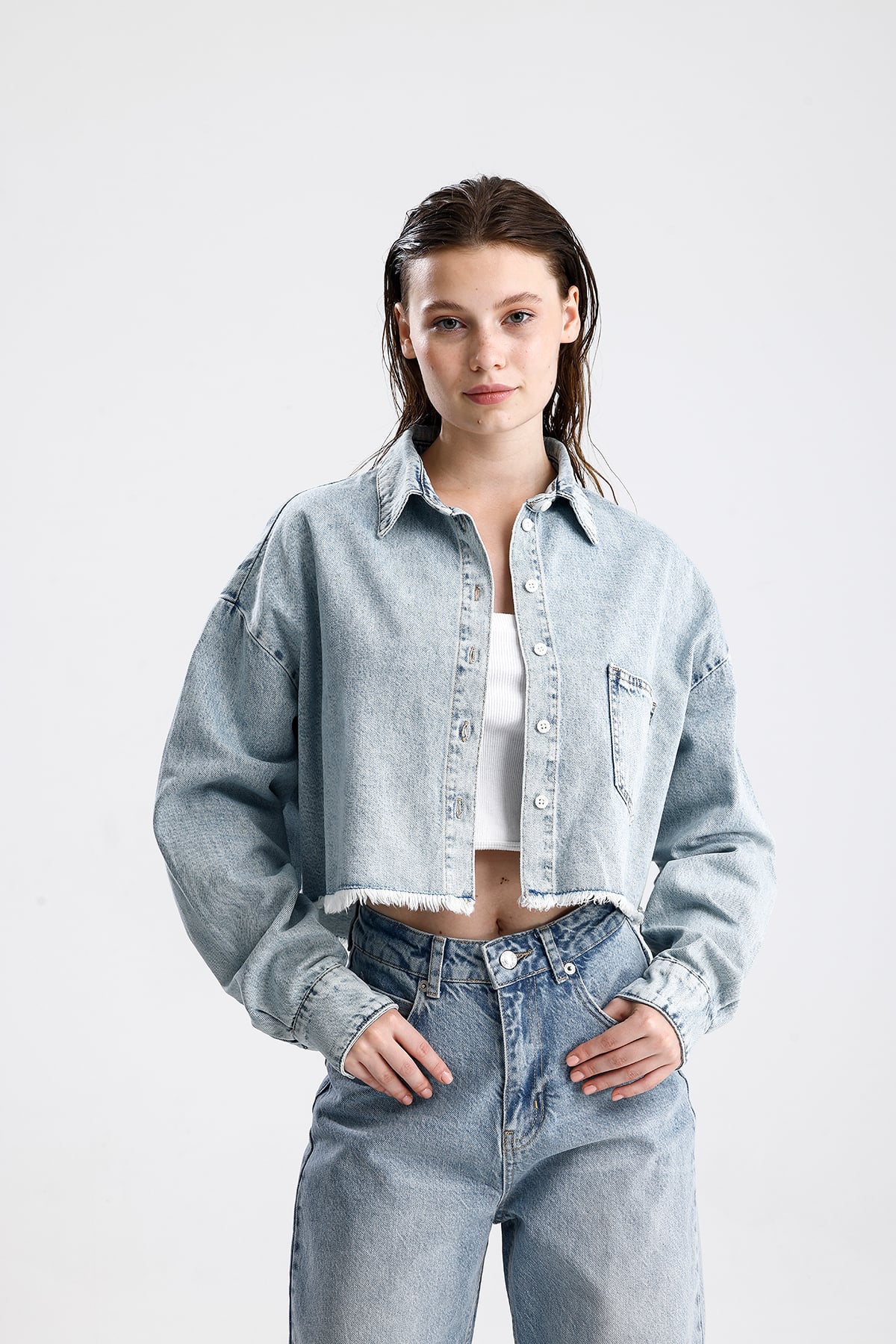 Püsküllü Yıkamalı Crop Denim Ceket
