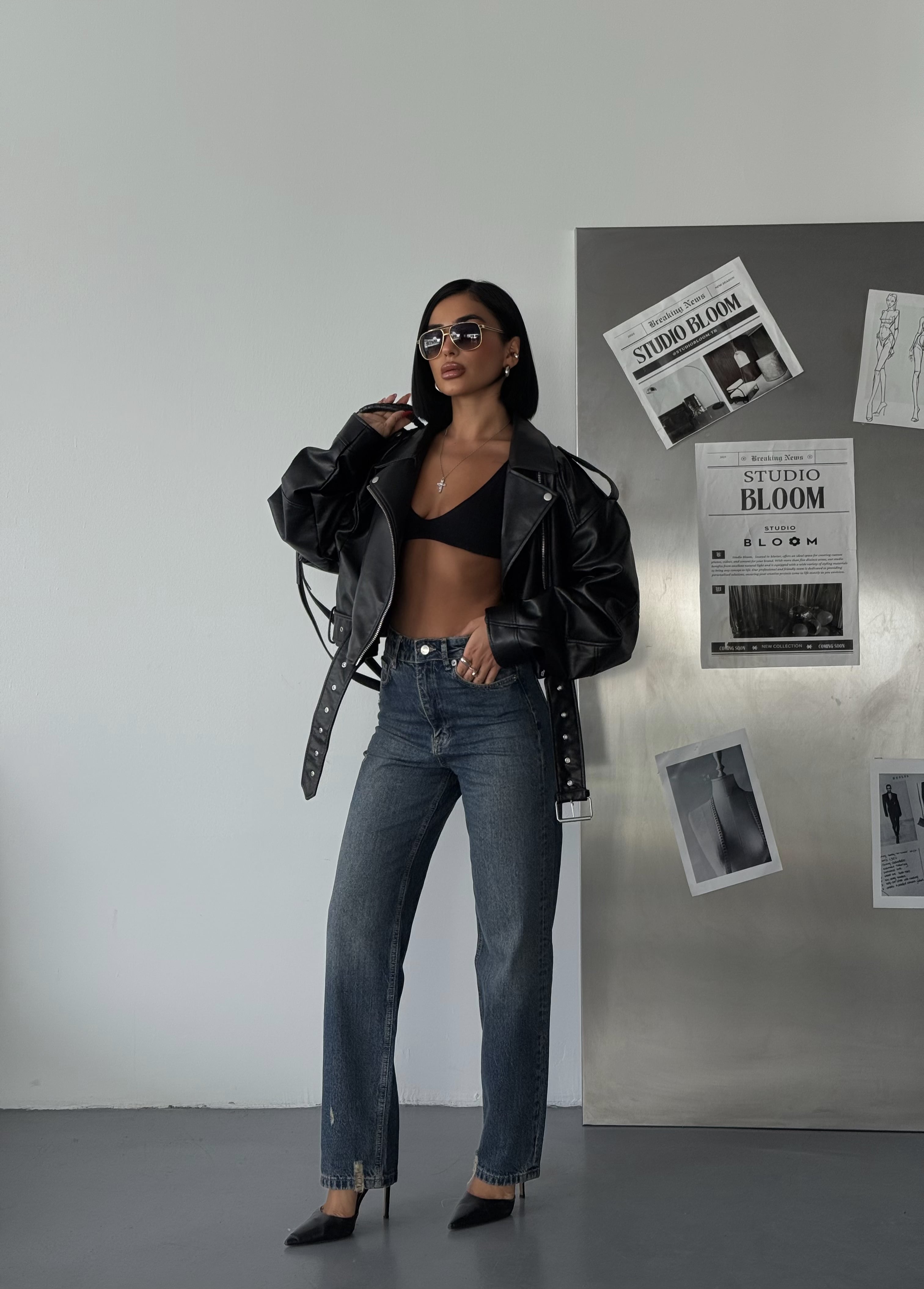 Yüksek Bel Eskitme Detaylı Straight Fit Jean