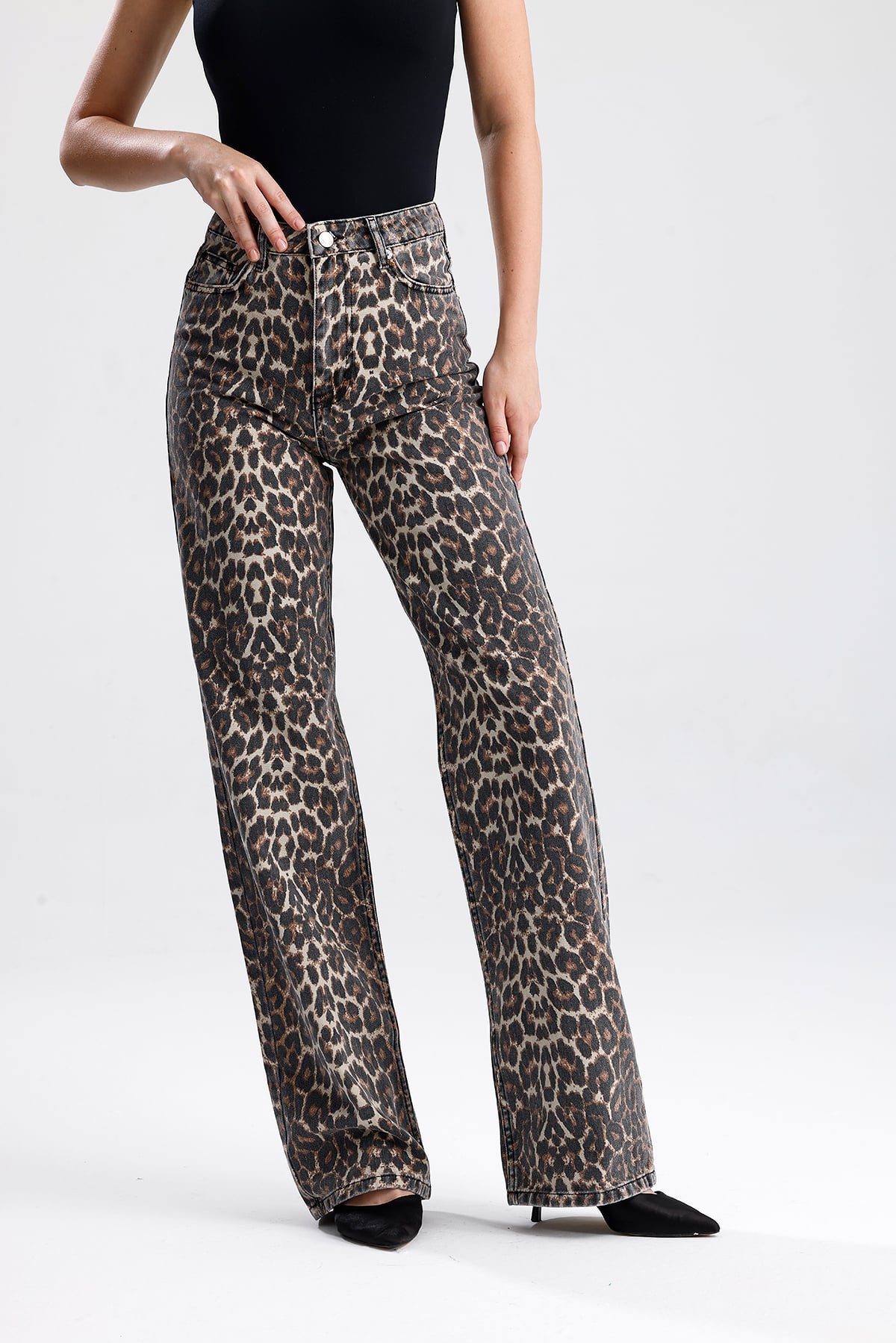 Kadın Yüksek Bel Leopar Desenli Geniş Paça Pantolon