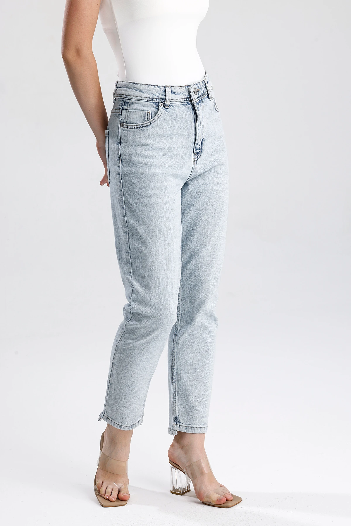 Kadın Yüksek Bel Dar Paça Jean Pantolon