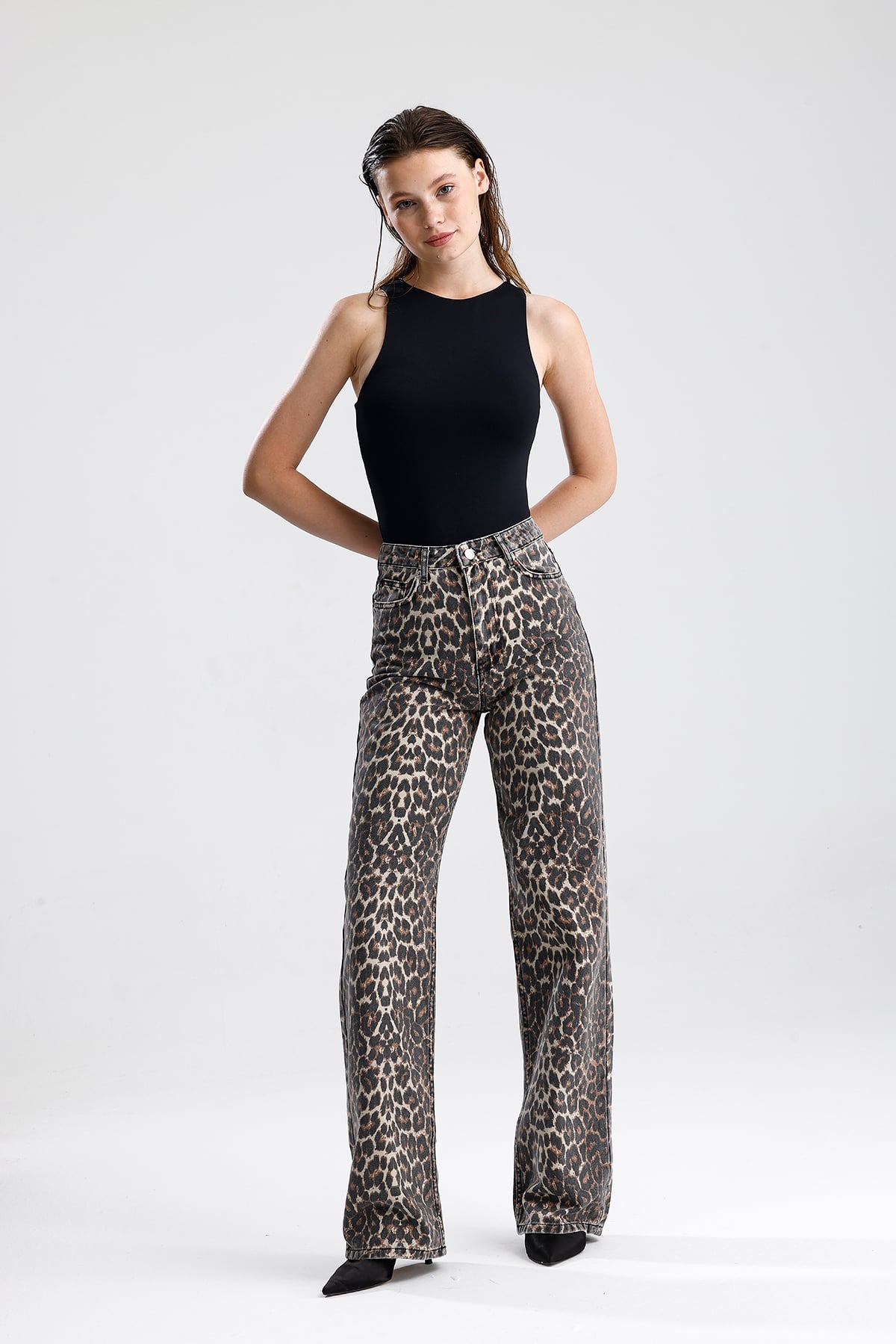 Kadın Yüksek Bel Leopar Desenli Geniş Paça Pantolon