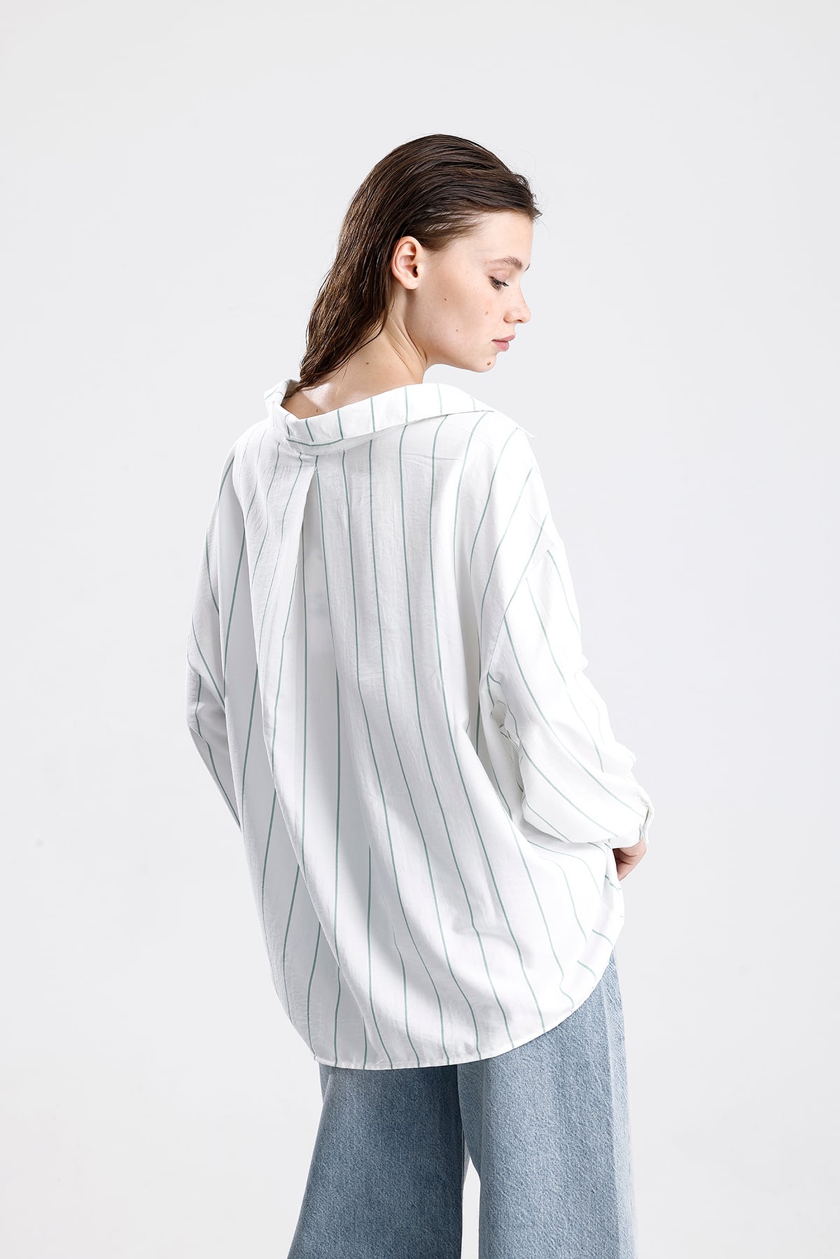 Oversize Çizgili Dökümlü Gömlek