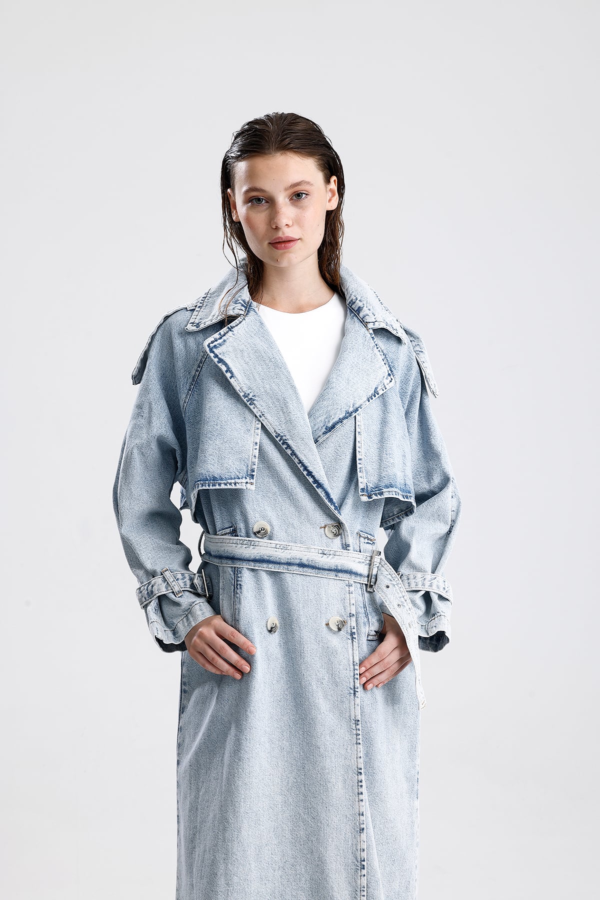 Oversize Kuşaklı Uzun Denim Trençkot