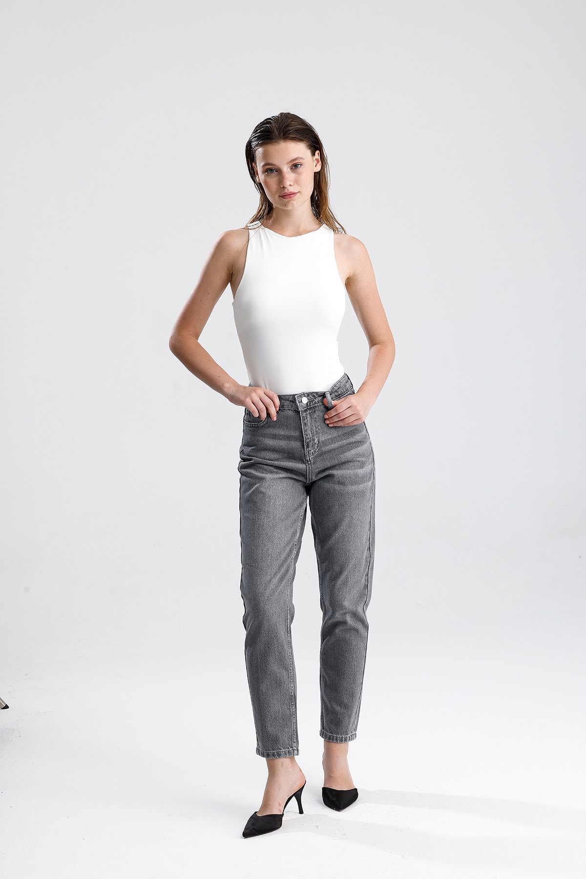Kadın Yüksek Bel Dar Paça Denim Pantolon