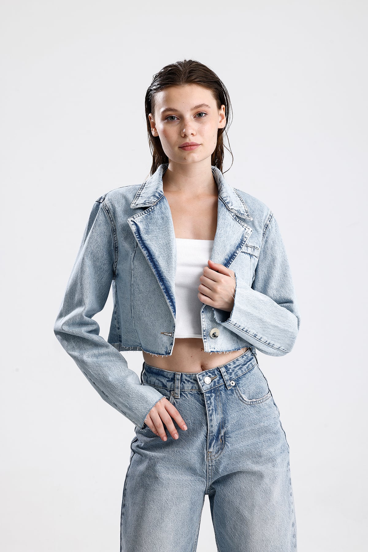 Kısa Kesim Denim Blazer Ceket