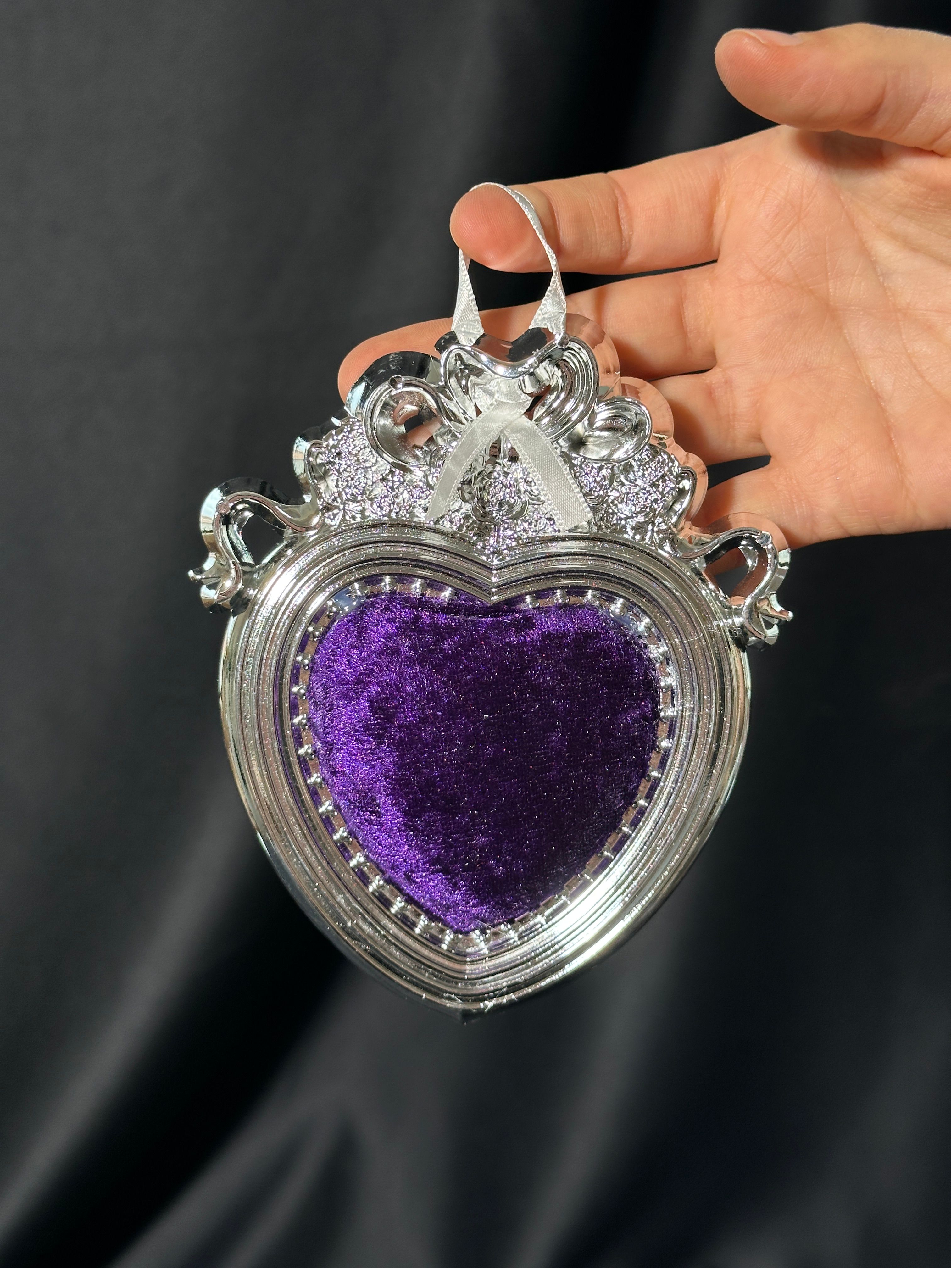 Gümüş Renk Kalp Çerçeveli İğnelik - Purple
