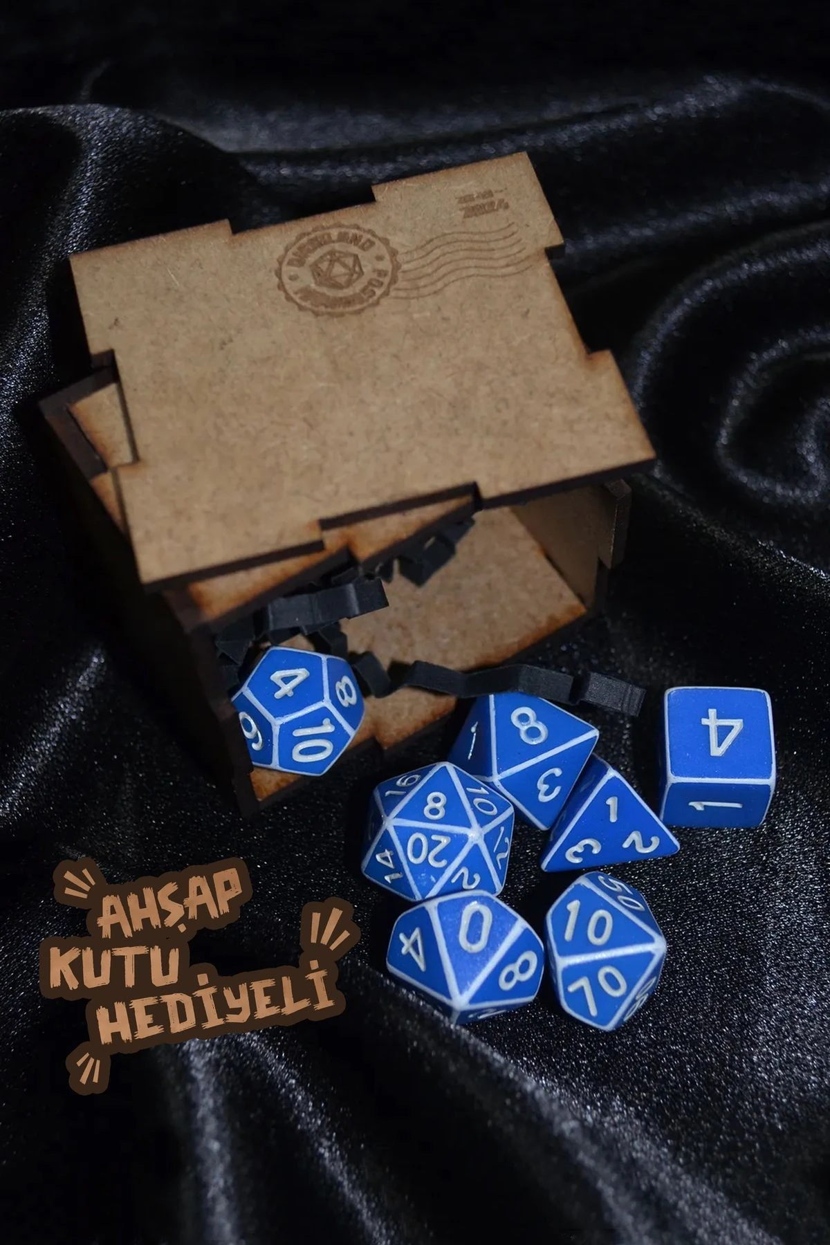 Runik Çizgiler Zar Seti – Beyaz & Mavi