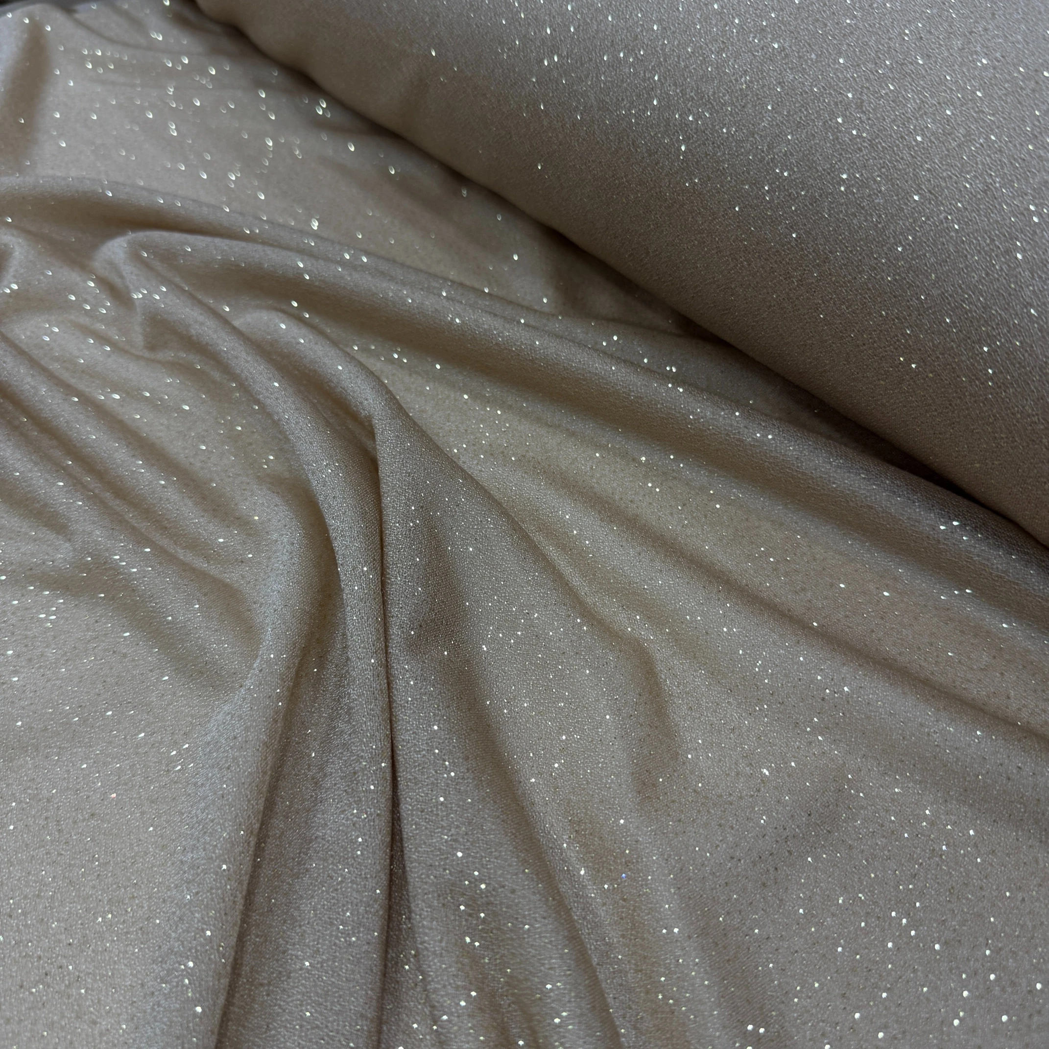 Simli Şifon Kumaş – Abiye, Elbise, Şal ve Başörtüsü İçin Işıltılı Kumaş - Bej