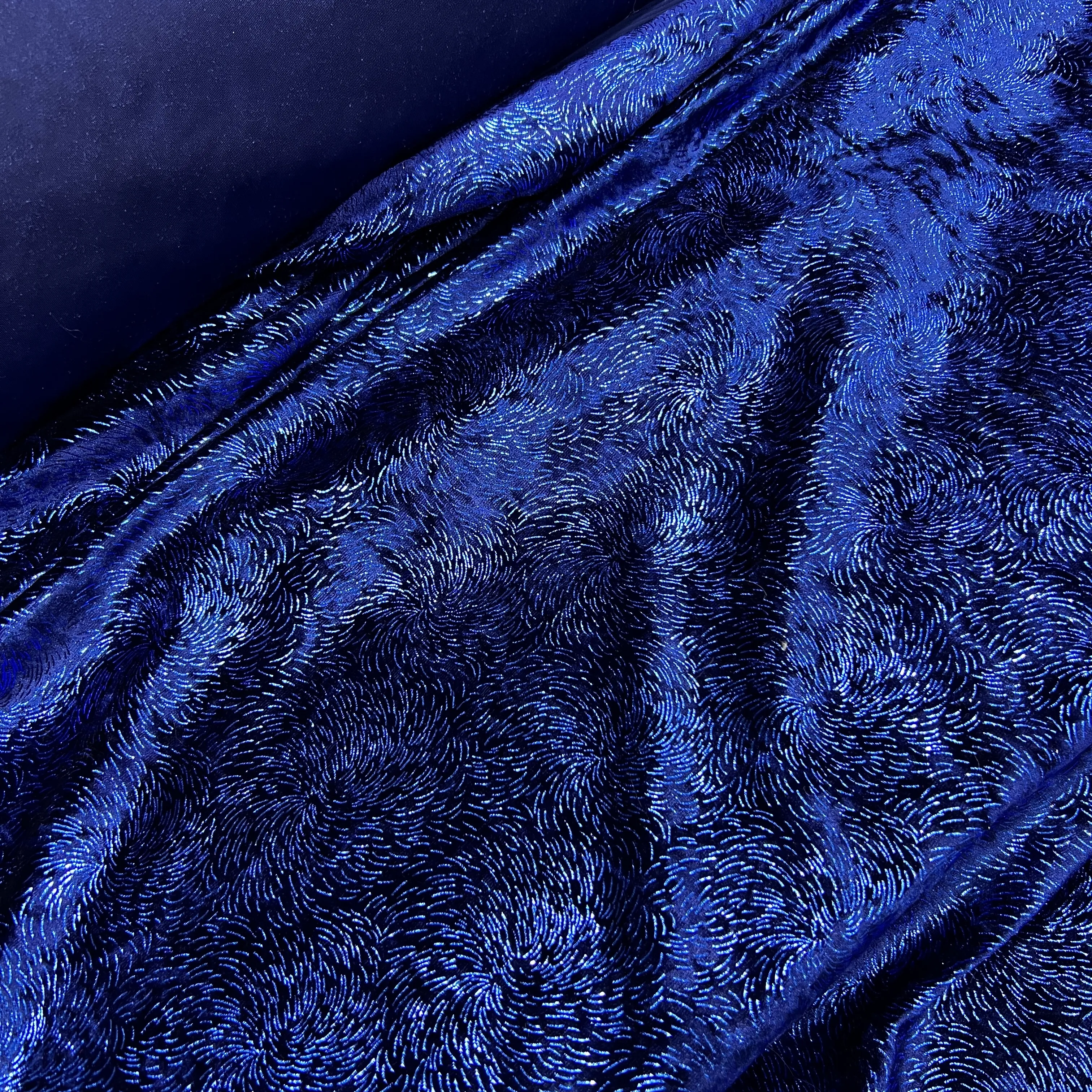 Saks Mavi Jakarlı İpek Kadife Kumaş