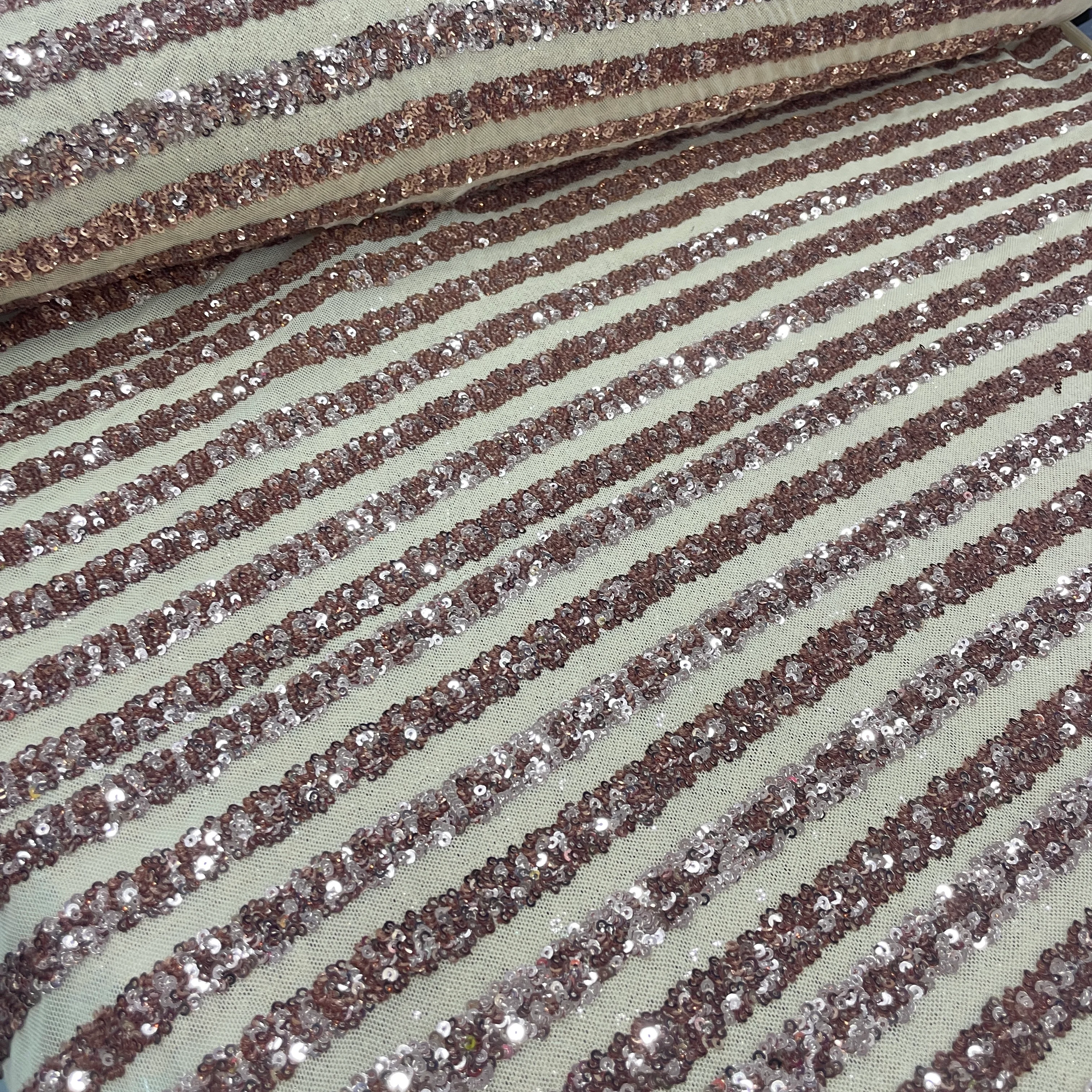 Sezon Sonu Kampanyalı Abiyelik ve Nilşanlık Taşlı Payetli Kumaşlar - v19