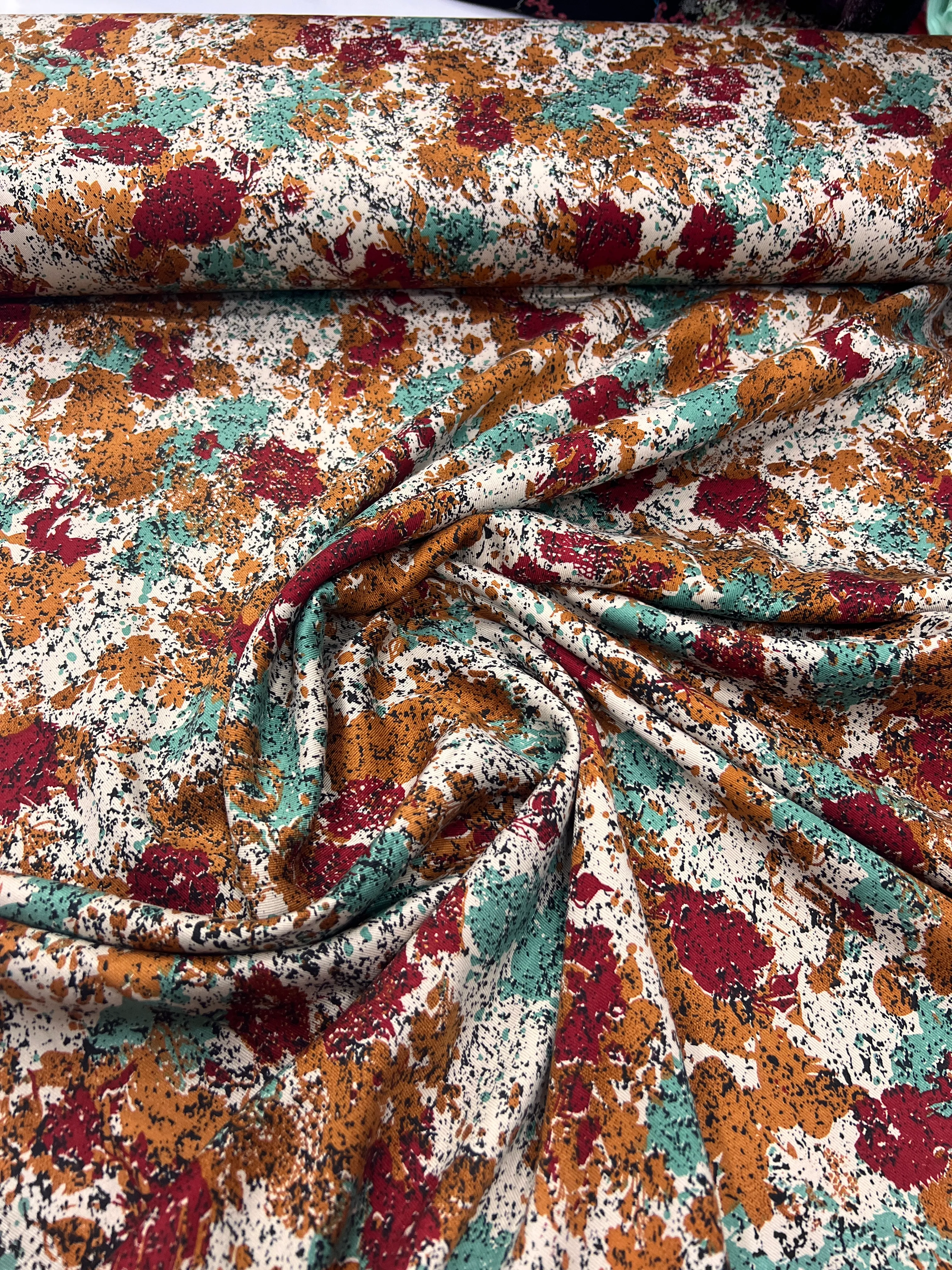 KREM RENKLİ DESENLER