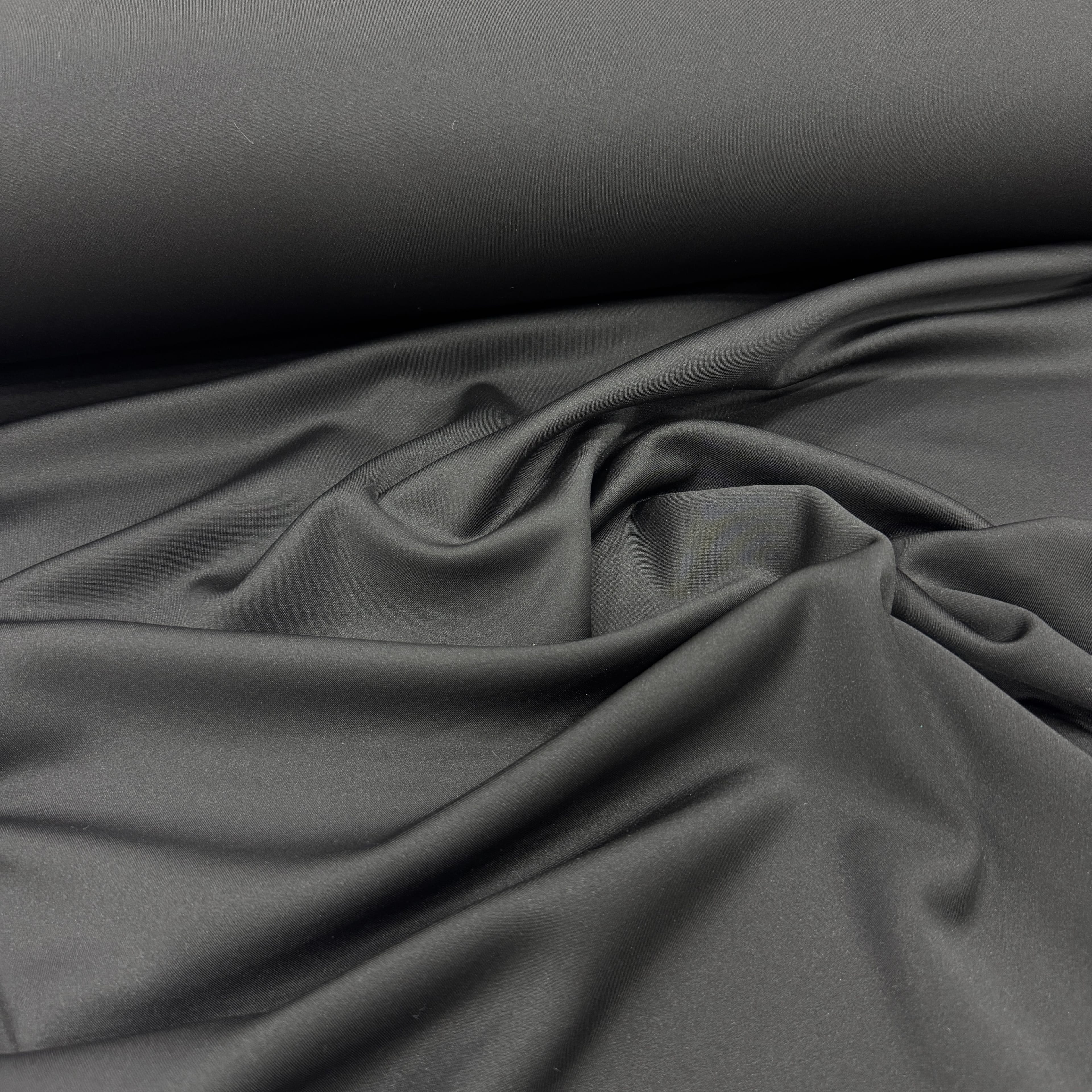 Siyah Oysho Kumaş | Esnek ve Rahat Sporcu Kıyafetleri – Tayt Kumaşı