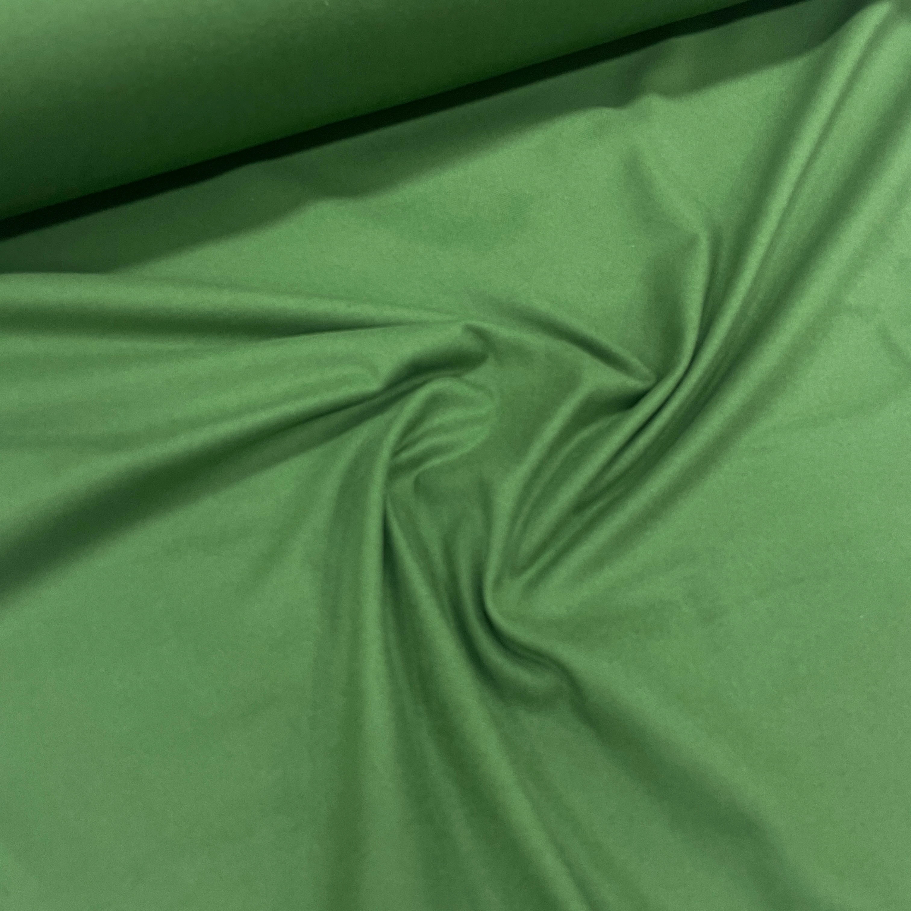 Yeşil Elbiselik Düz Renk Pazen Kumaş – 150cm Eninde, %100 Pamuk