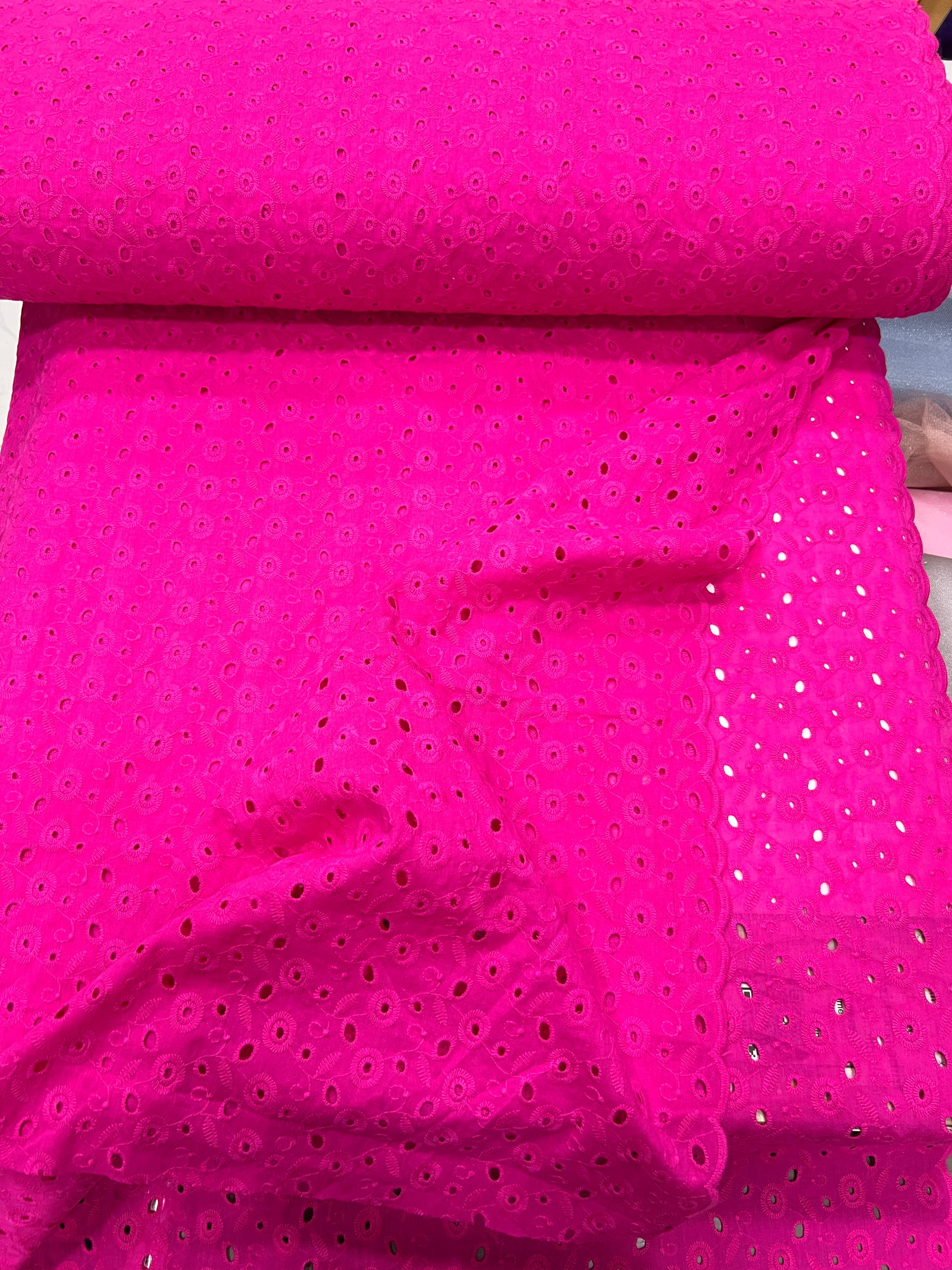 PAMUKLU FİSTO KUMAŞ EN 150cm - PAMUKLU KENARI OYALI PEMBE FİSTO