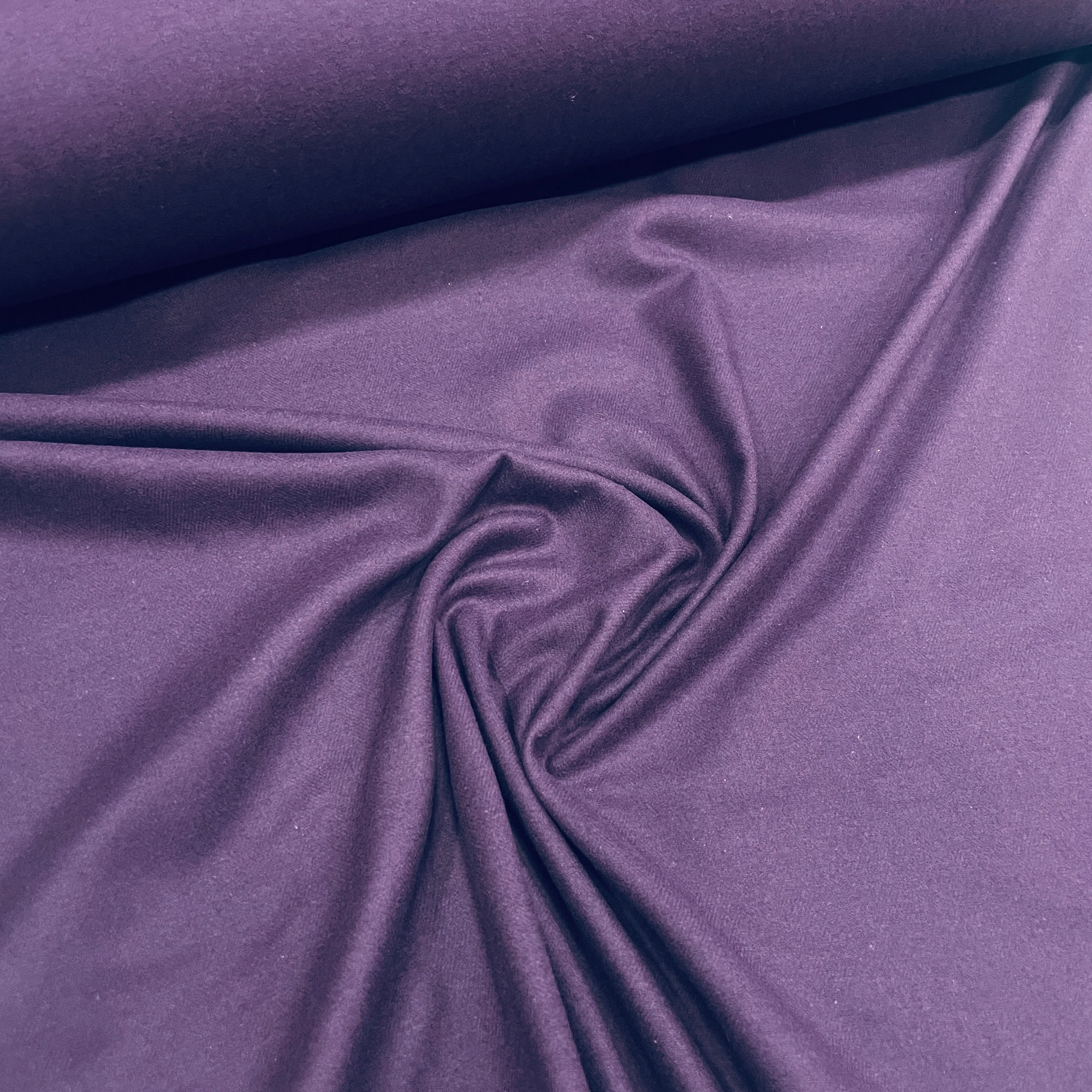 Mürdüm Elbiselik Düz Renk Pazen Kumaş – 150cm Eninde, %100 Pamuk