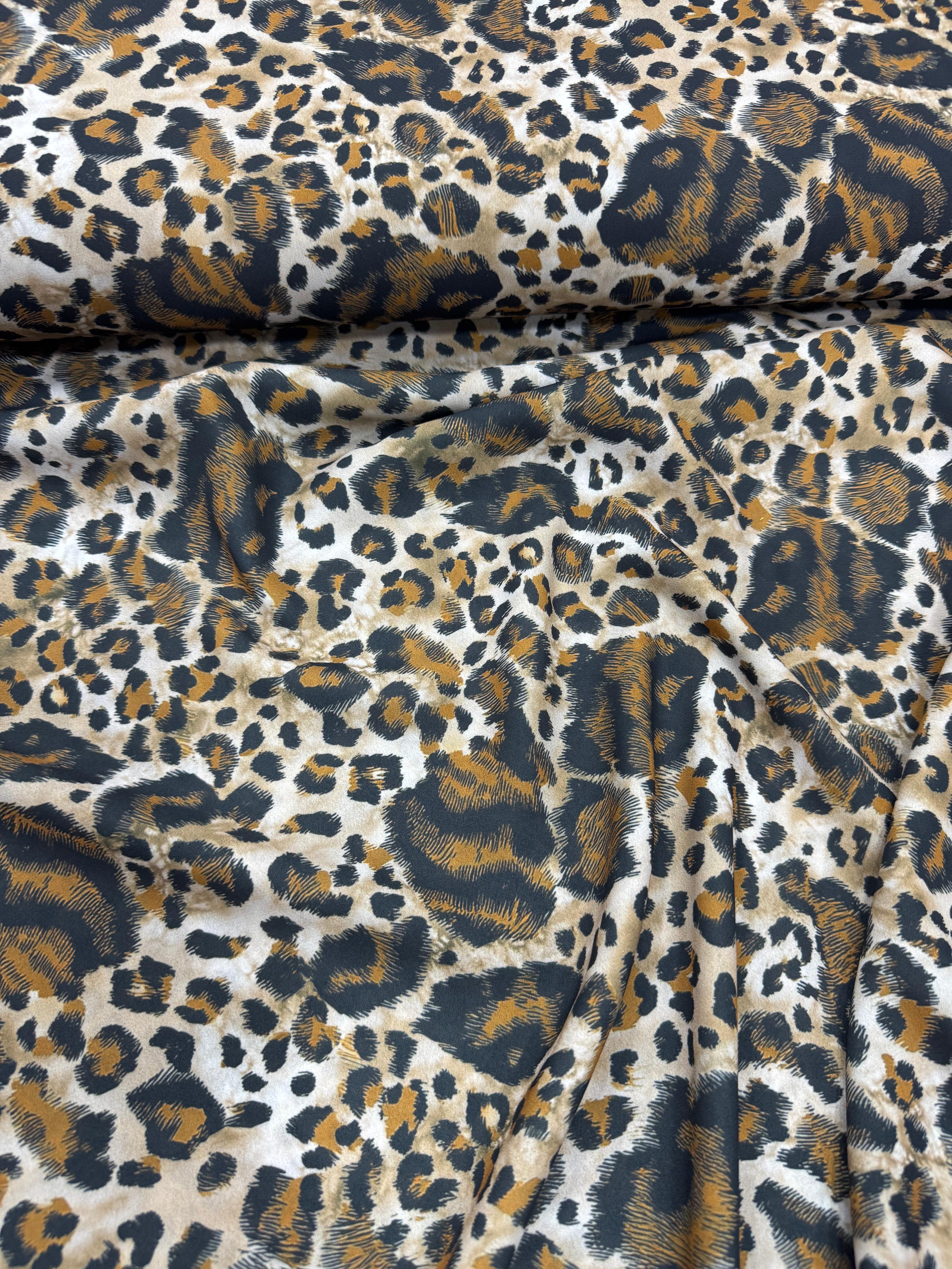 DESENLİ KREP KUMAŞ - LEOPAR KREP DESEN