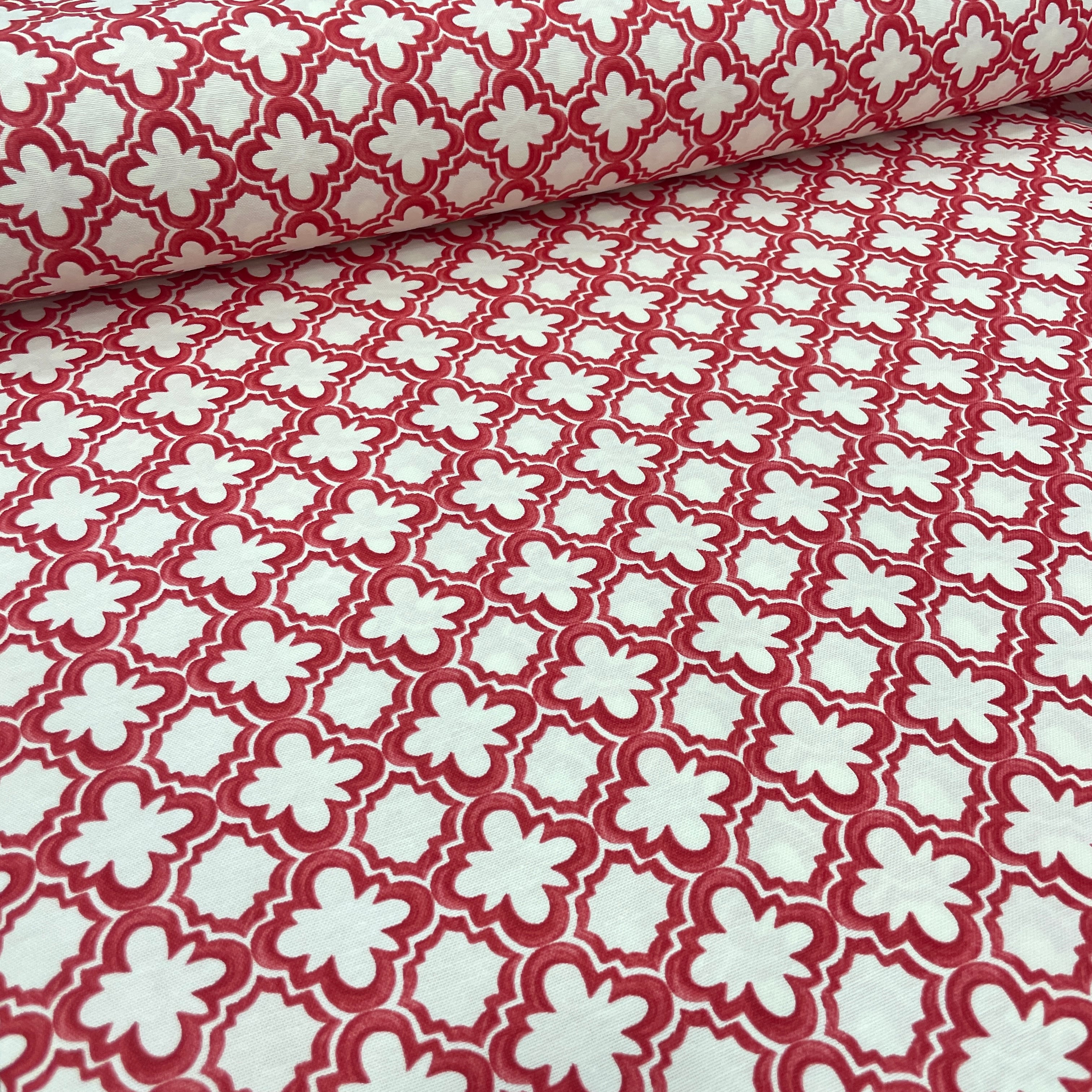 Minik Sur Desenli Duck Keten Kumaş – Döşemelik, Perdelik ve Masa Örtülük Kumaş - Kırmızı