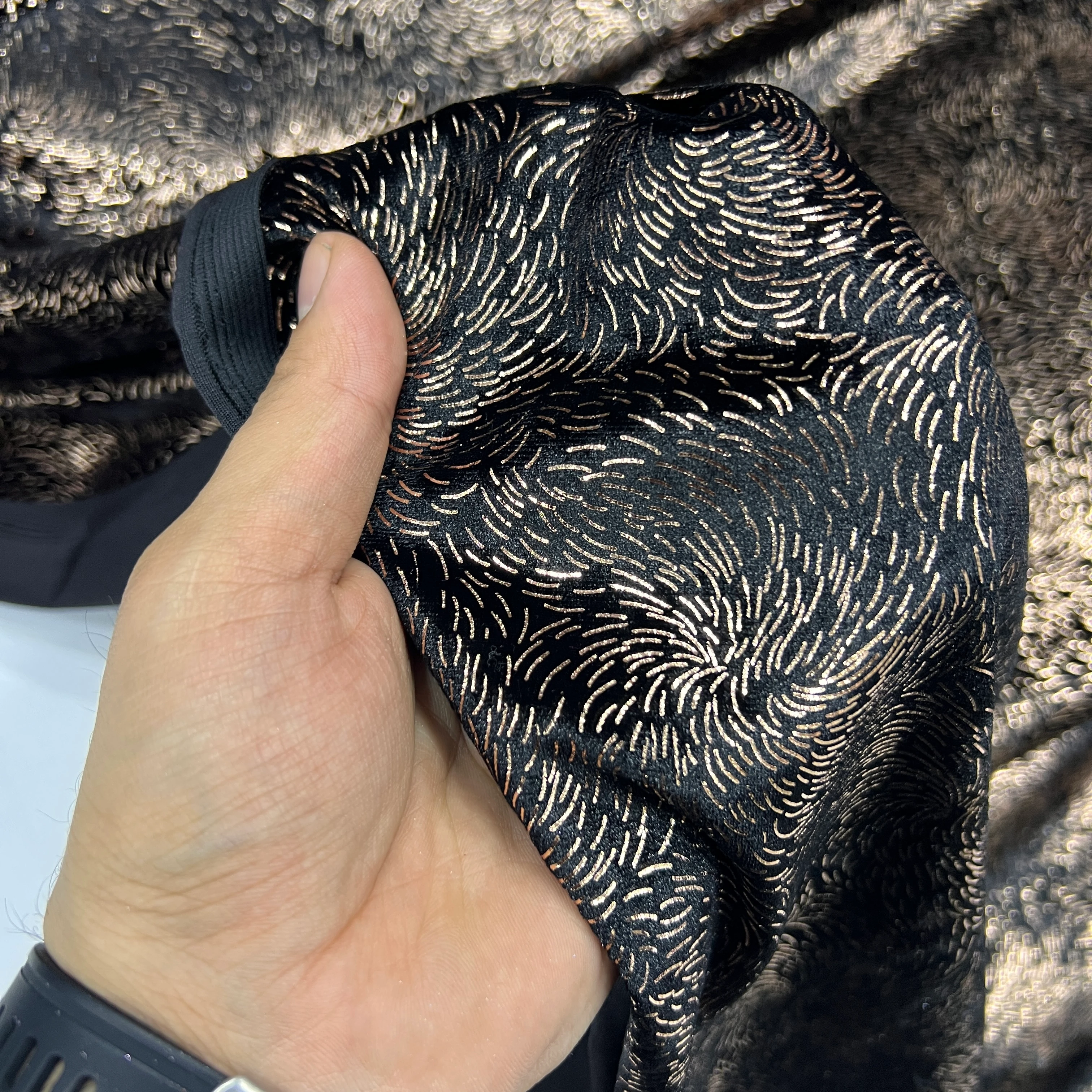 Bronz Jakarlı İpek Kadife Kumaş