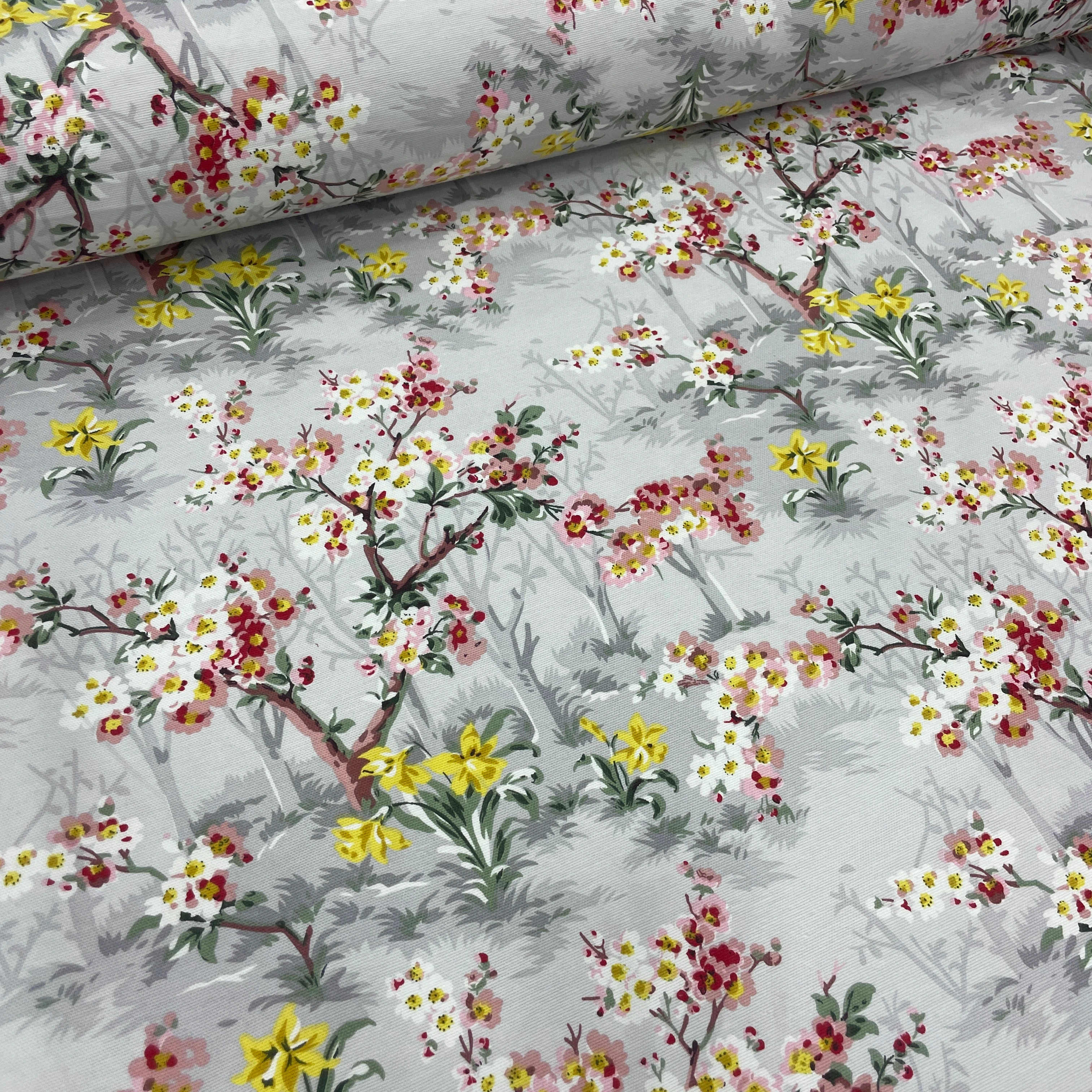 Bahar Dalları Duck Keten Kumaş – Döşemelik, Perdelik ve Masa Örtülük Kumaş - Gri