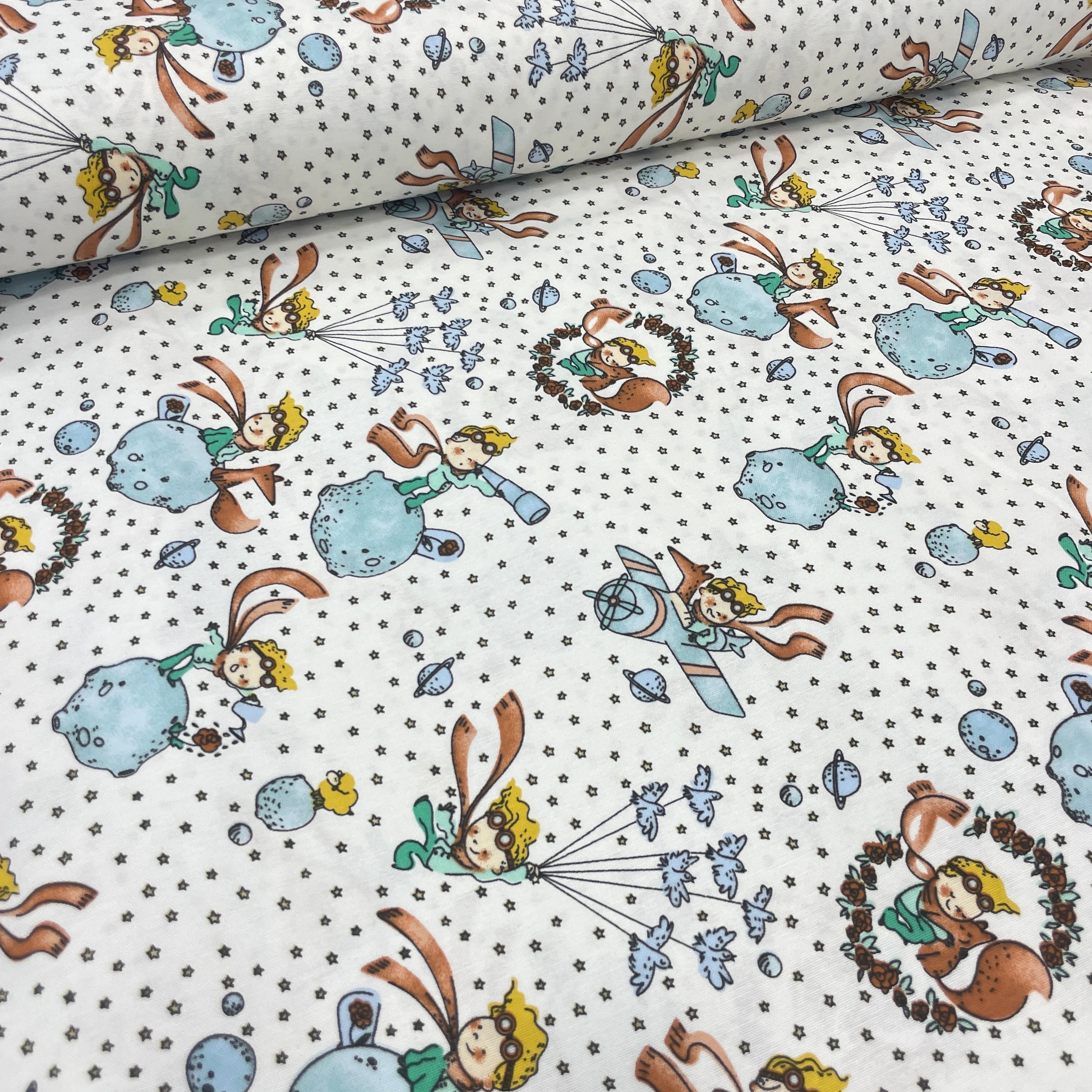 Küçük Prens Desenli Duck Keten Kumaş – Döşemelik, Perdelik ve Masa Örtülük Kumaş