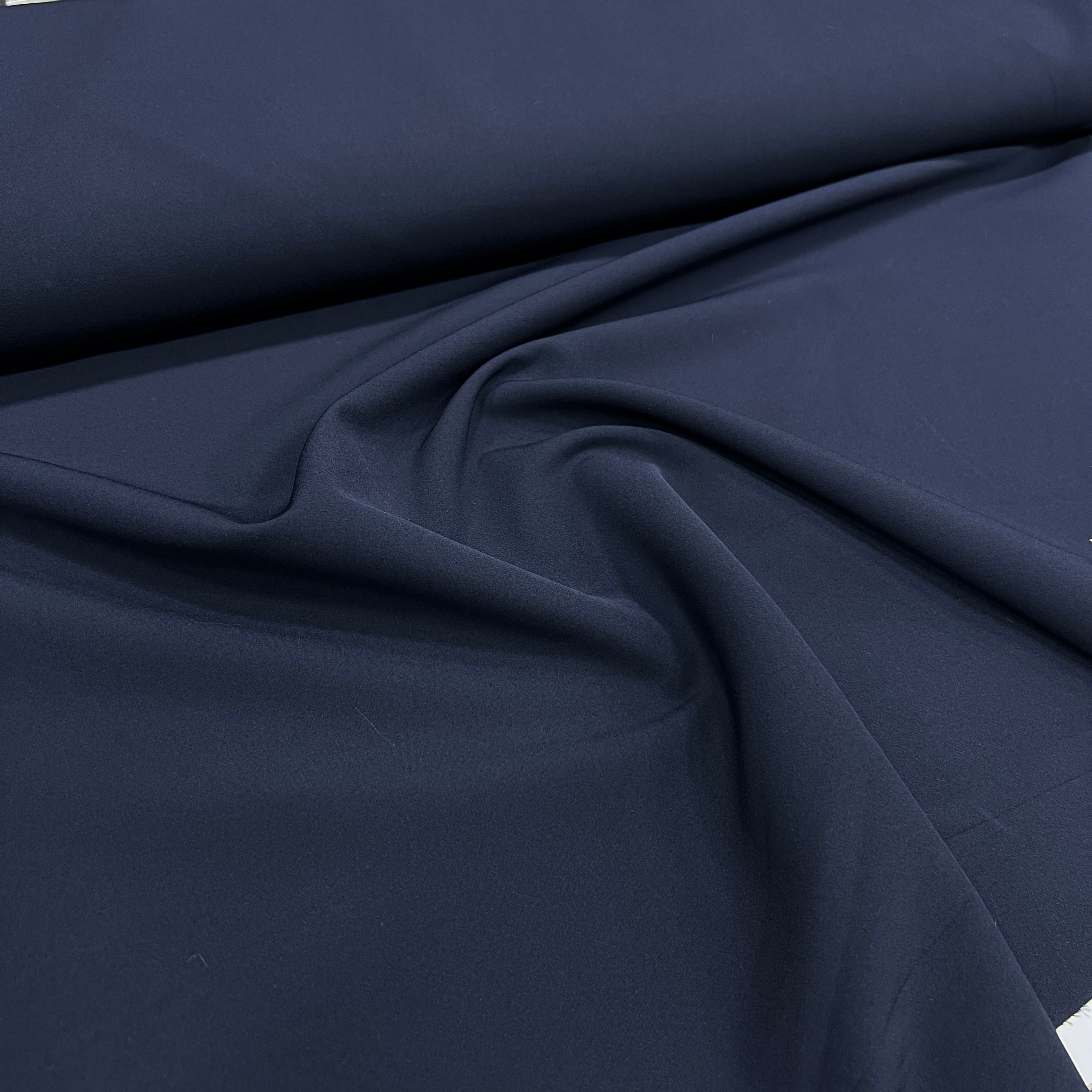 Likralı Pamuk Gabardin Kumaş – Kalın, Tok ve Esnek Doku | Blazer, Pantolon, Etek ve Ceketlik Kumaş - Lacivert