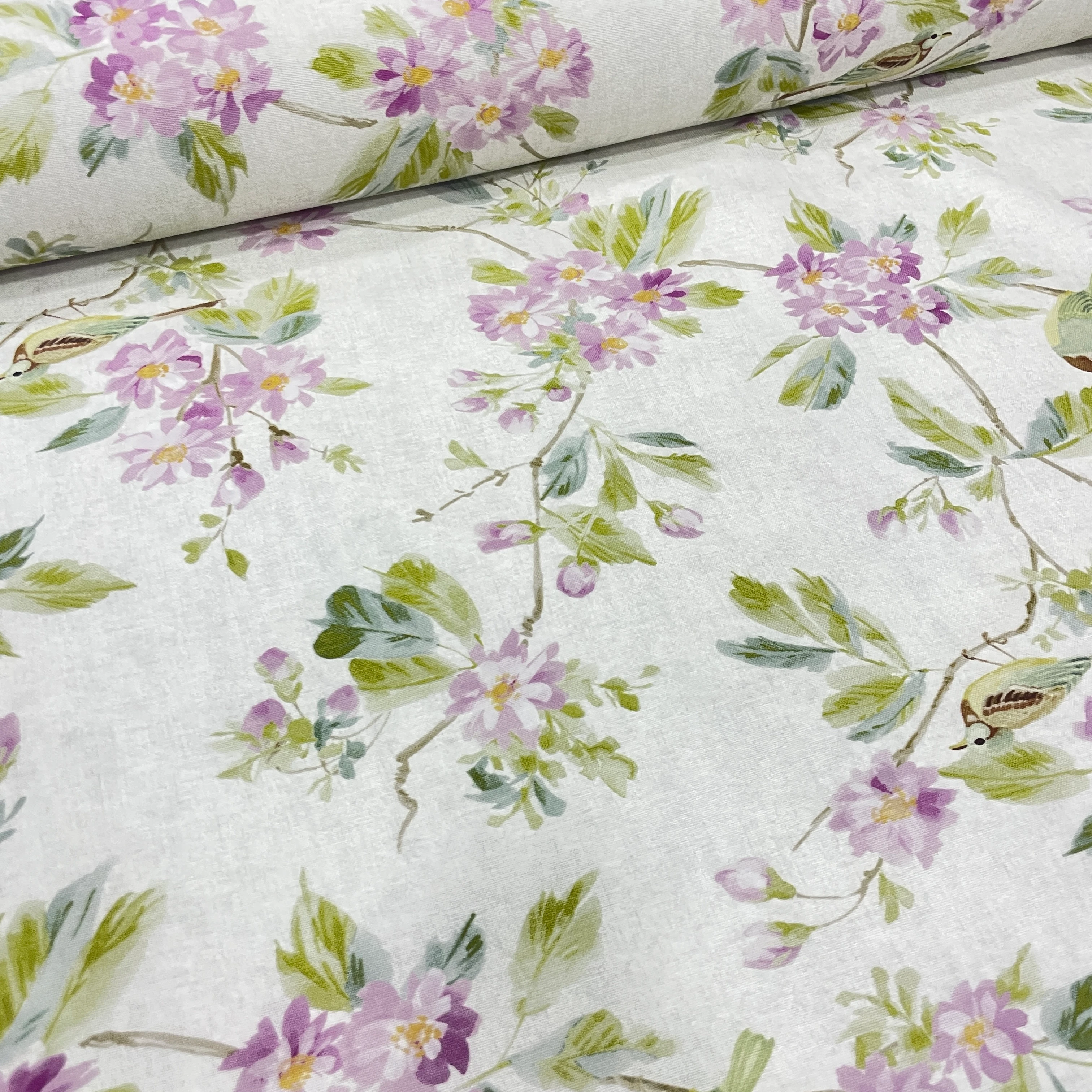 Lila Çiçekler Duck Keten Kumaş – Döşemelik, Perdelik ve Masa Örtülük Kumaş