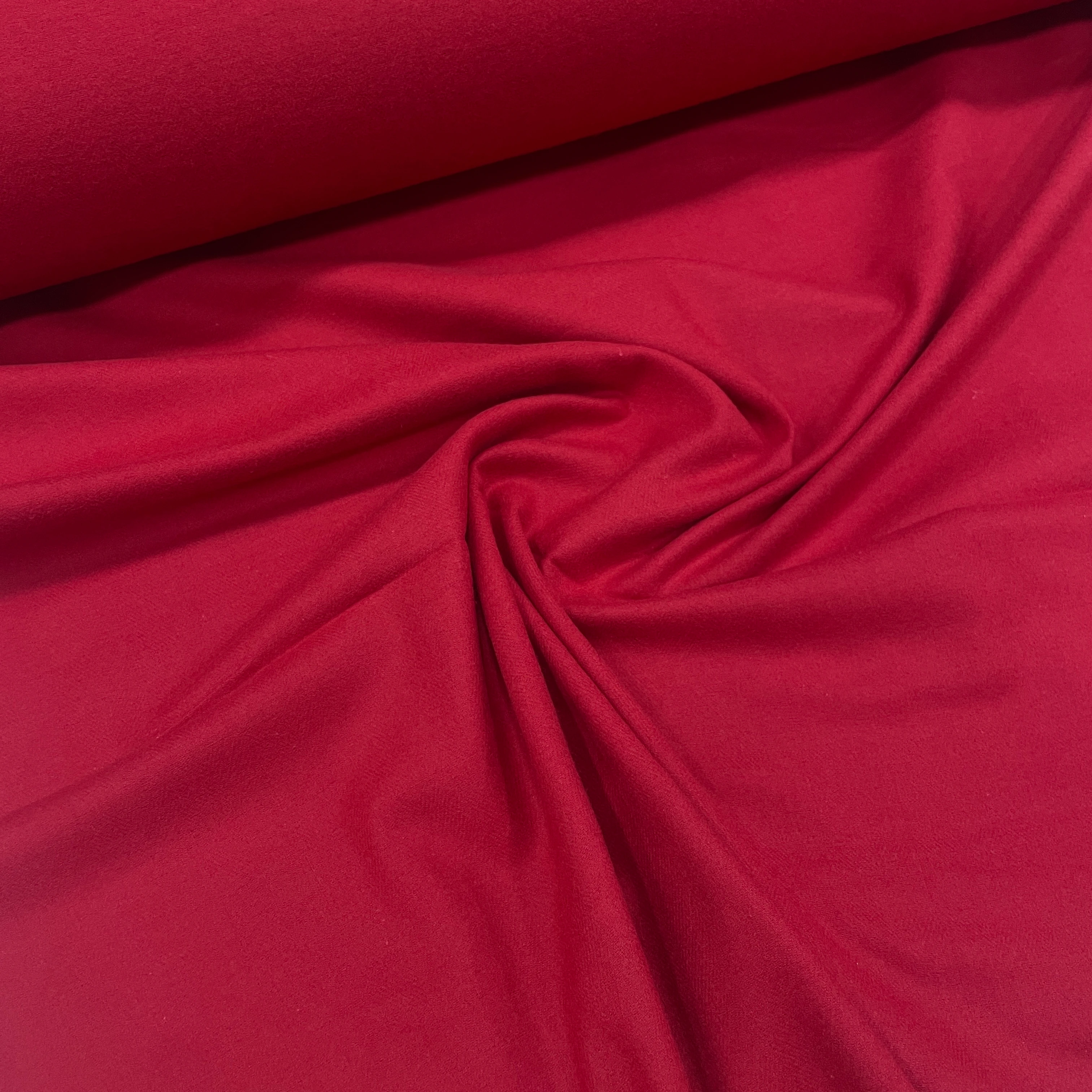 Kırmızı Elbiselik Düz Renk Pazen Kumaş – 150cm Eninde, %100 Pamuk