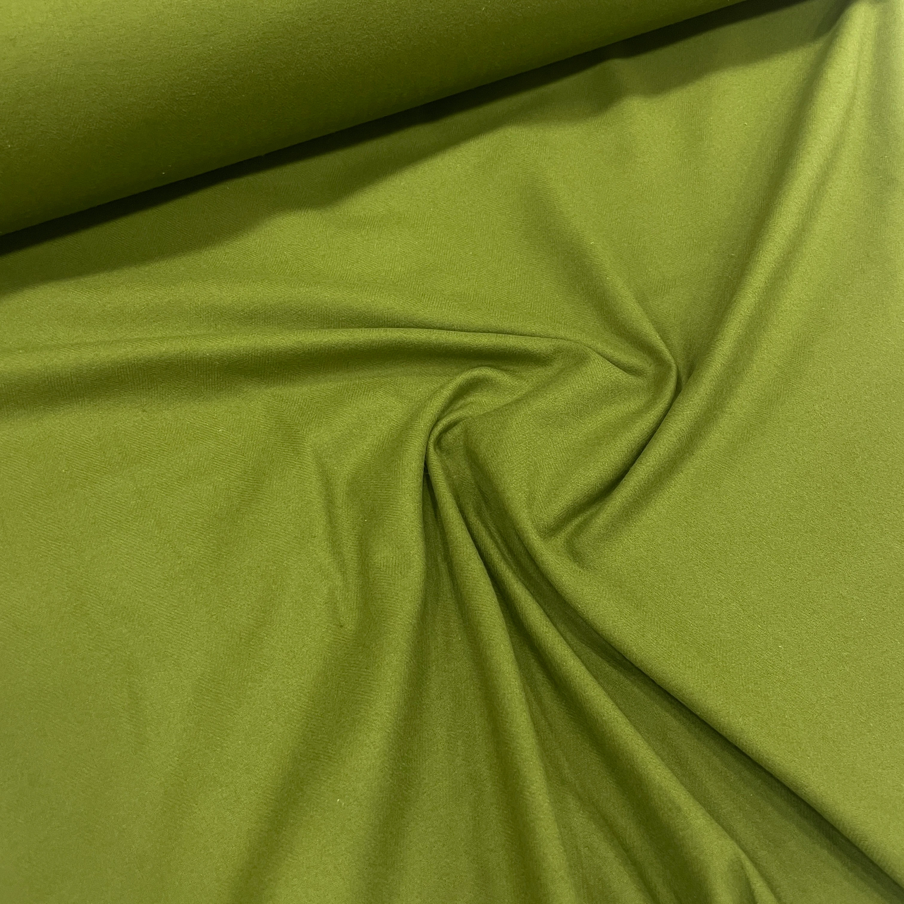 Yağ Yeşili Elbiselik Düz Renk Pazen Kumaş – 150cm Eninde, %100 Pamuk