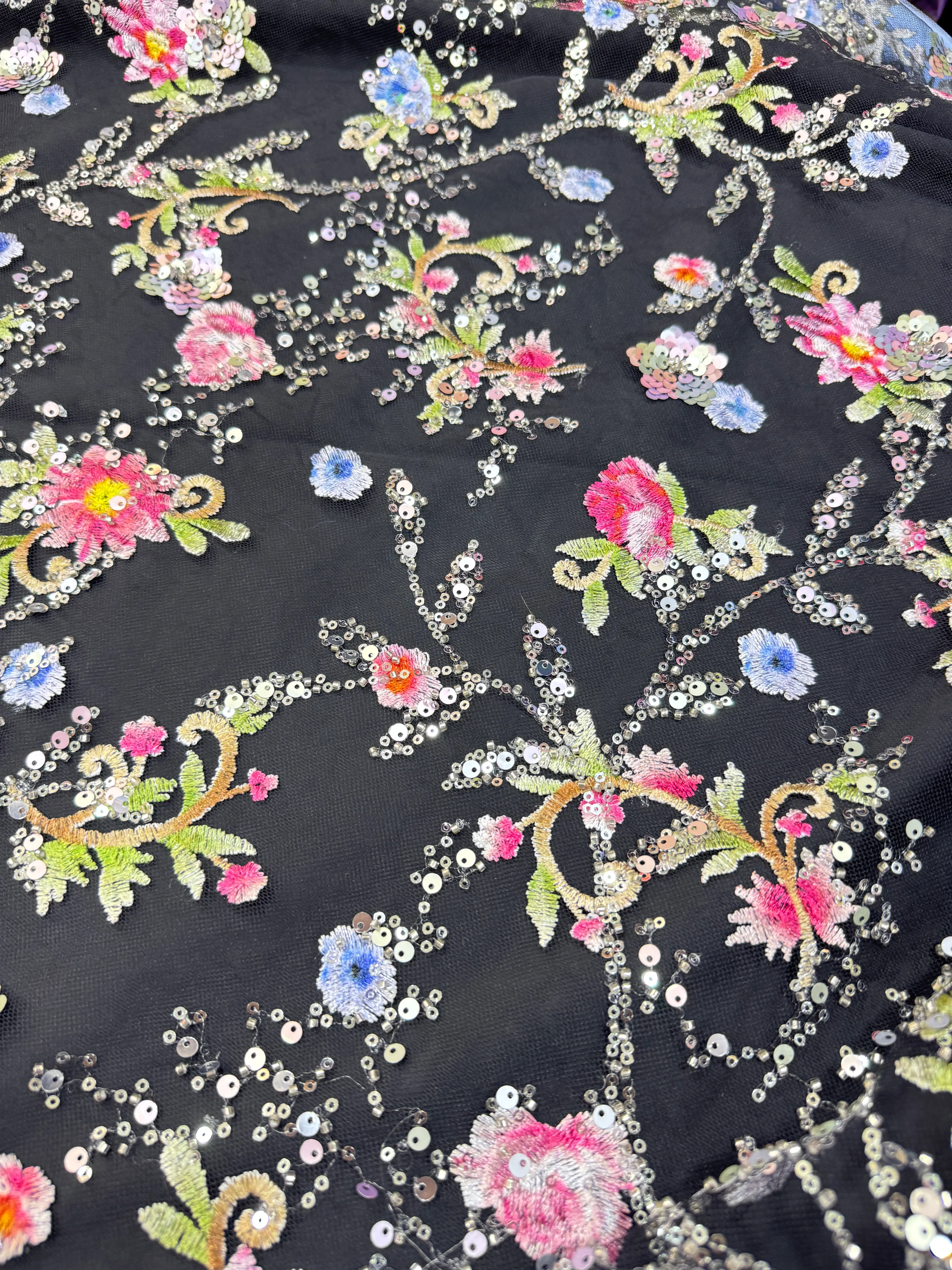 Aplike Nakış İşlemeli Premium Dantel Kumaş