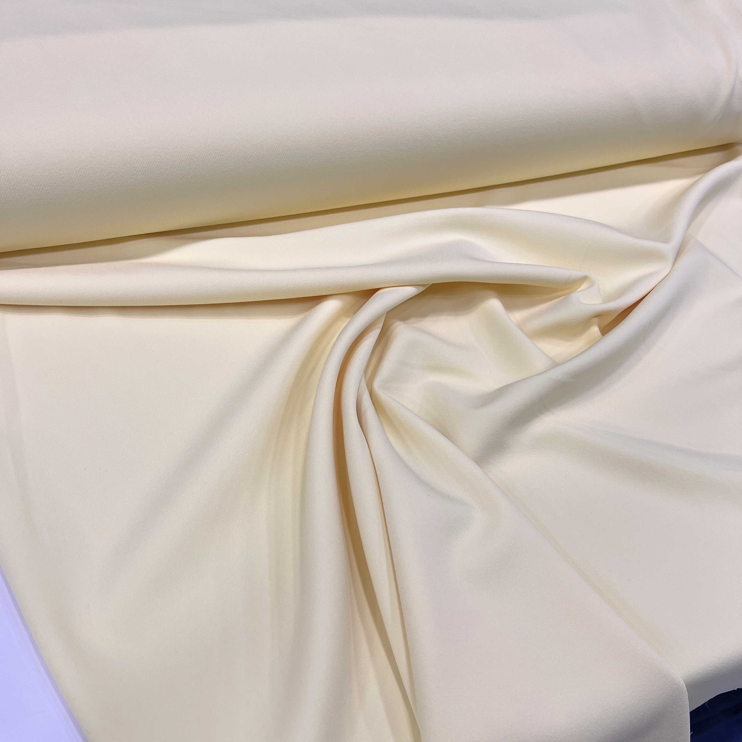 Likralı Pamuk Gabardin Kumaş – Kalın, Tok ve Esnek Doku | Blazer, Pantolon, Etek ve Ceketlik Kumaş - Koyu Krem