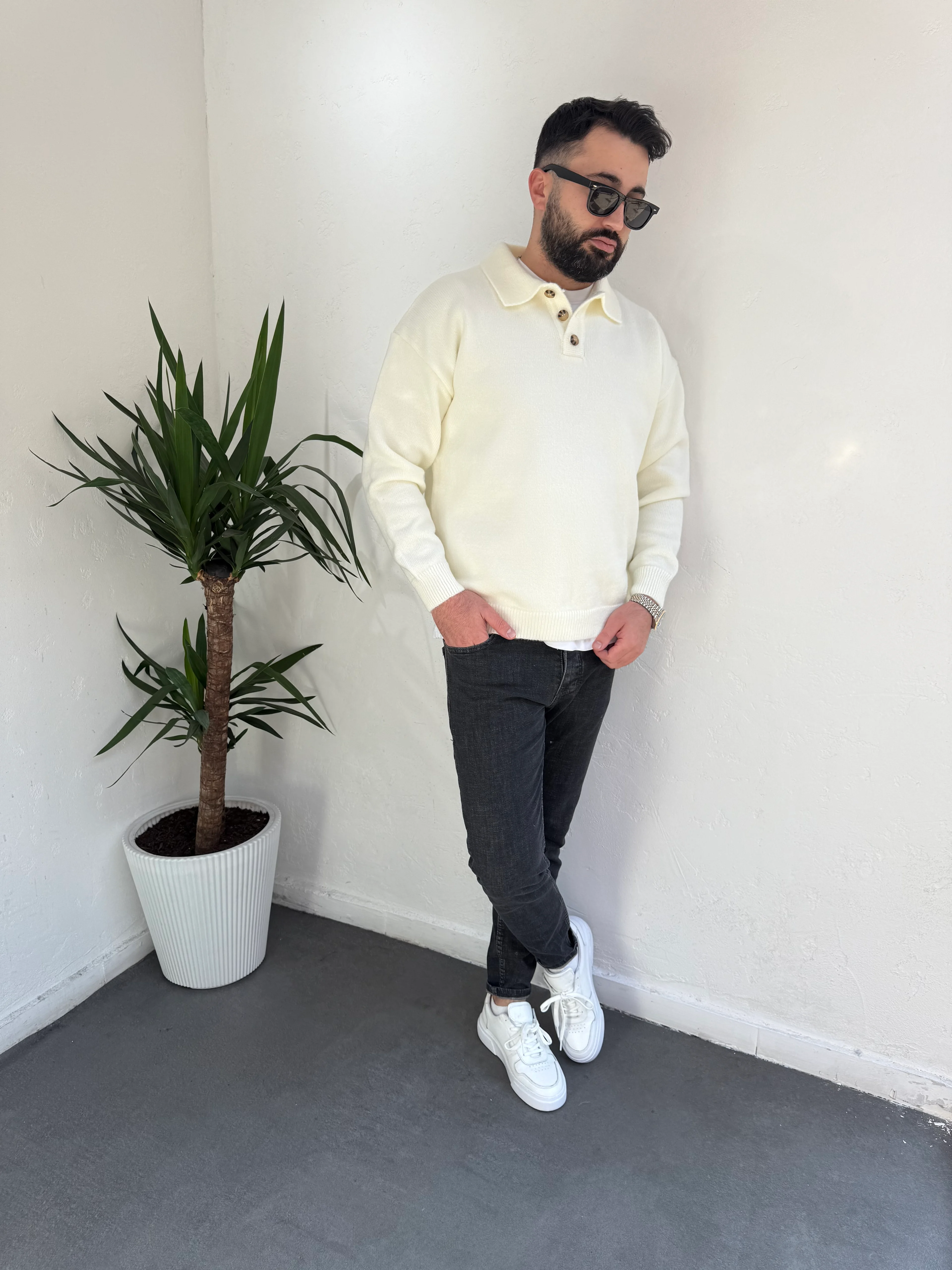 Yaka Düğmeli Triko Kazak Beyaz