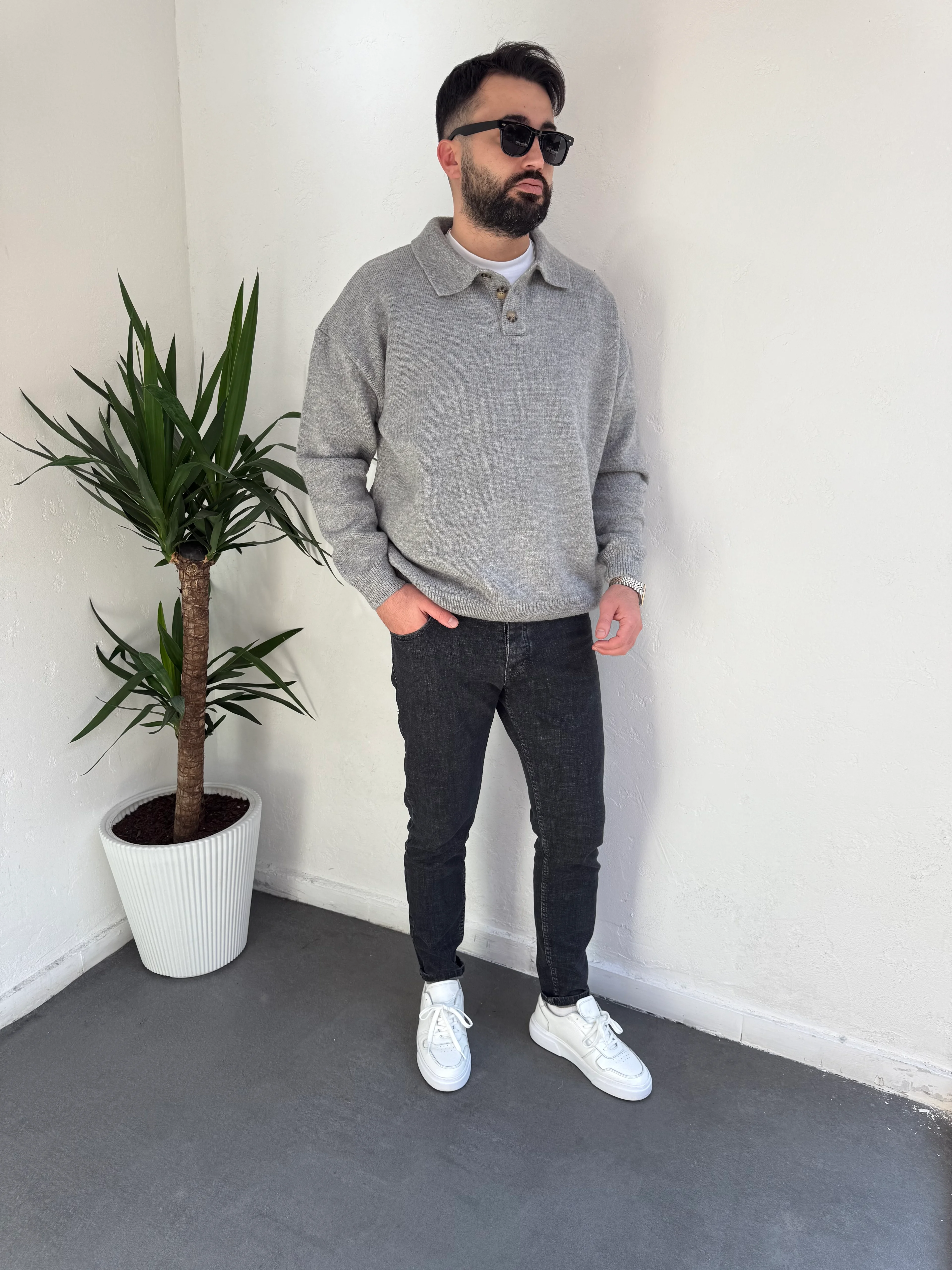 Yaka Düğmeli Triko Kazak Gri