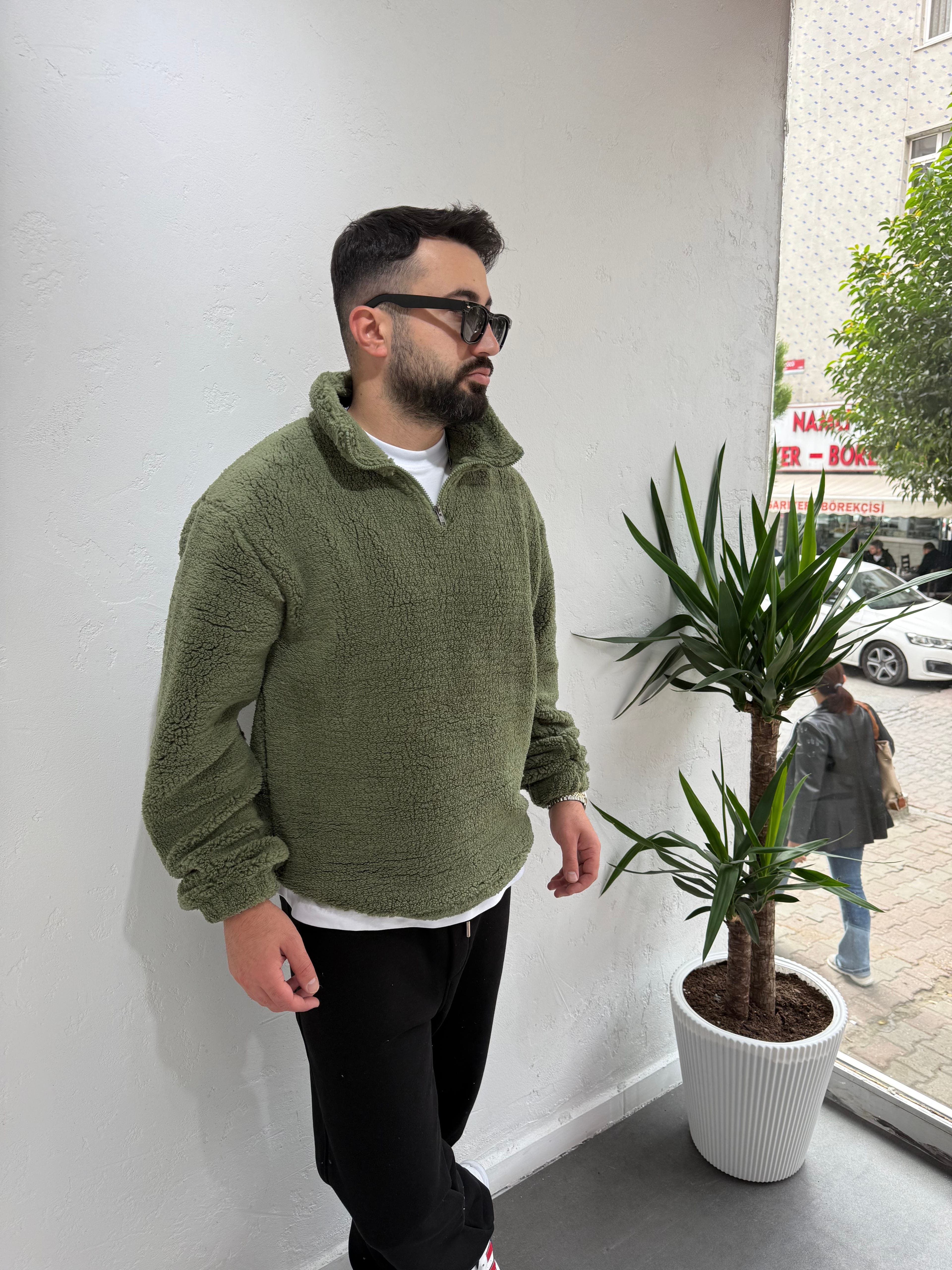Fermuarlı Peluş Sweatshirt Haki Yeşil