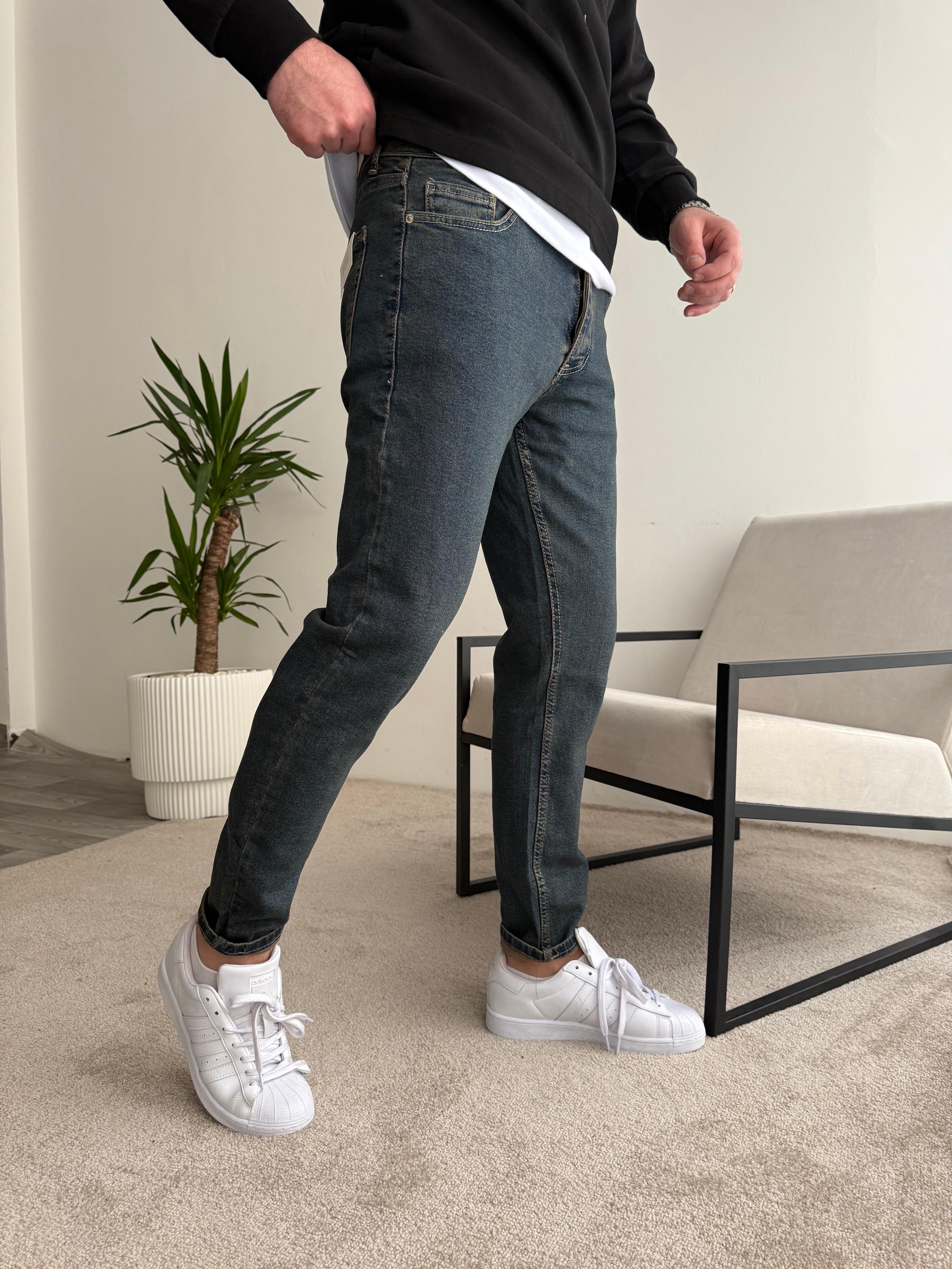 Skinny Kot Kirli Model