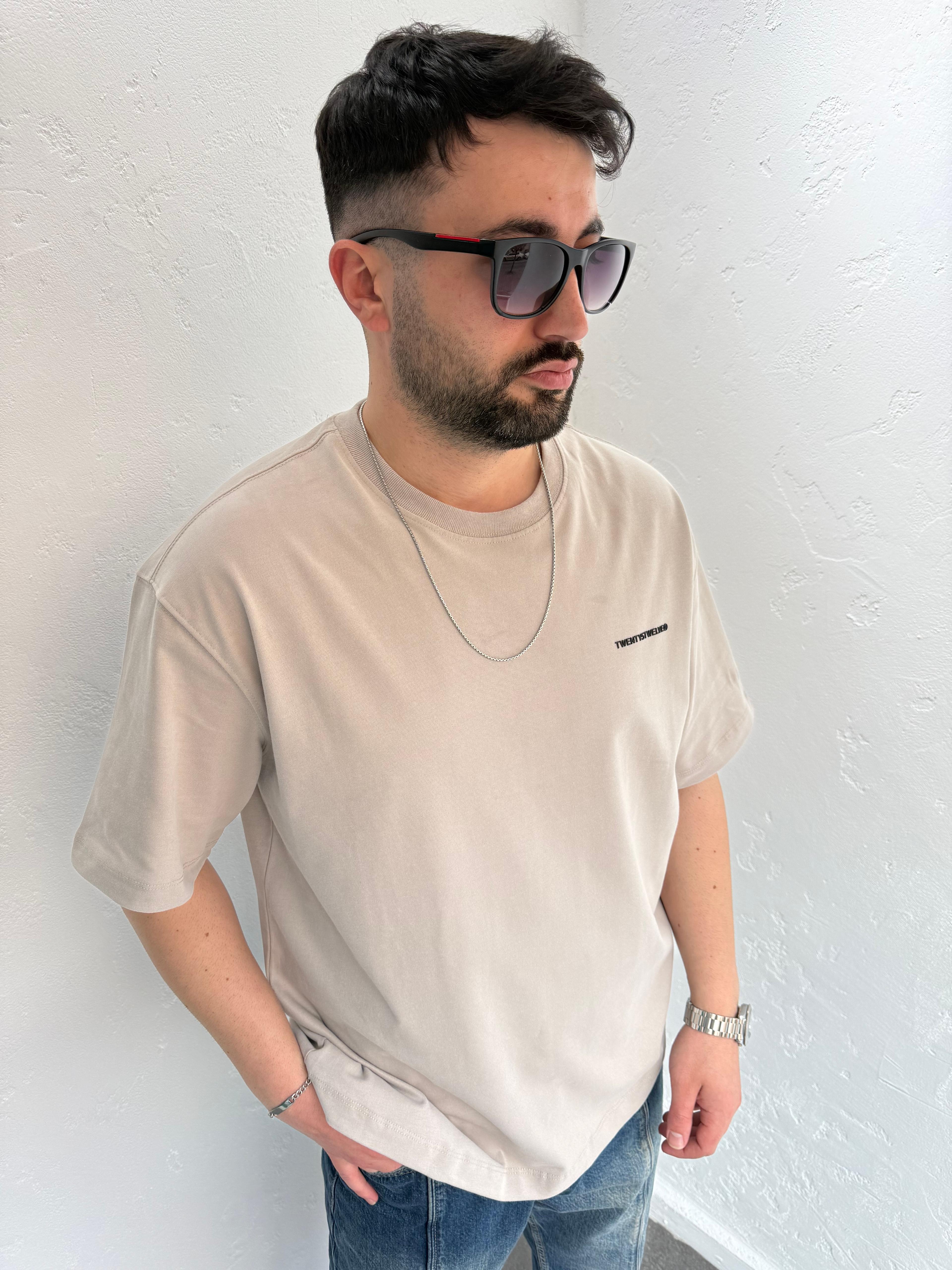 Oversize Twenty Thshirt Bej