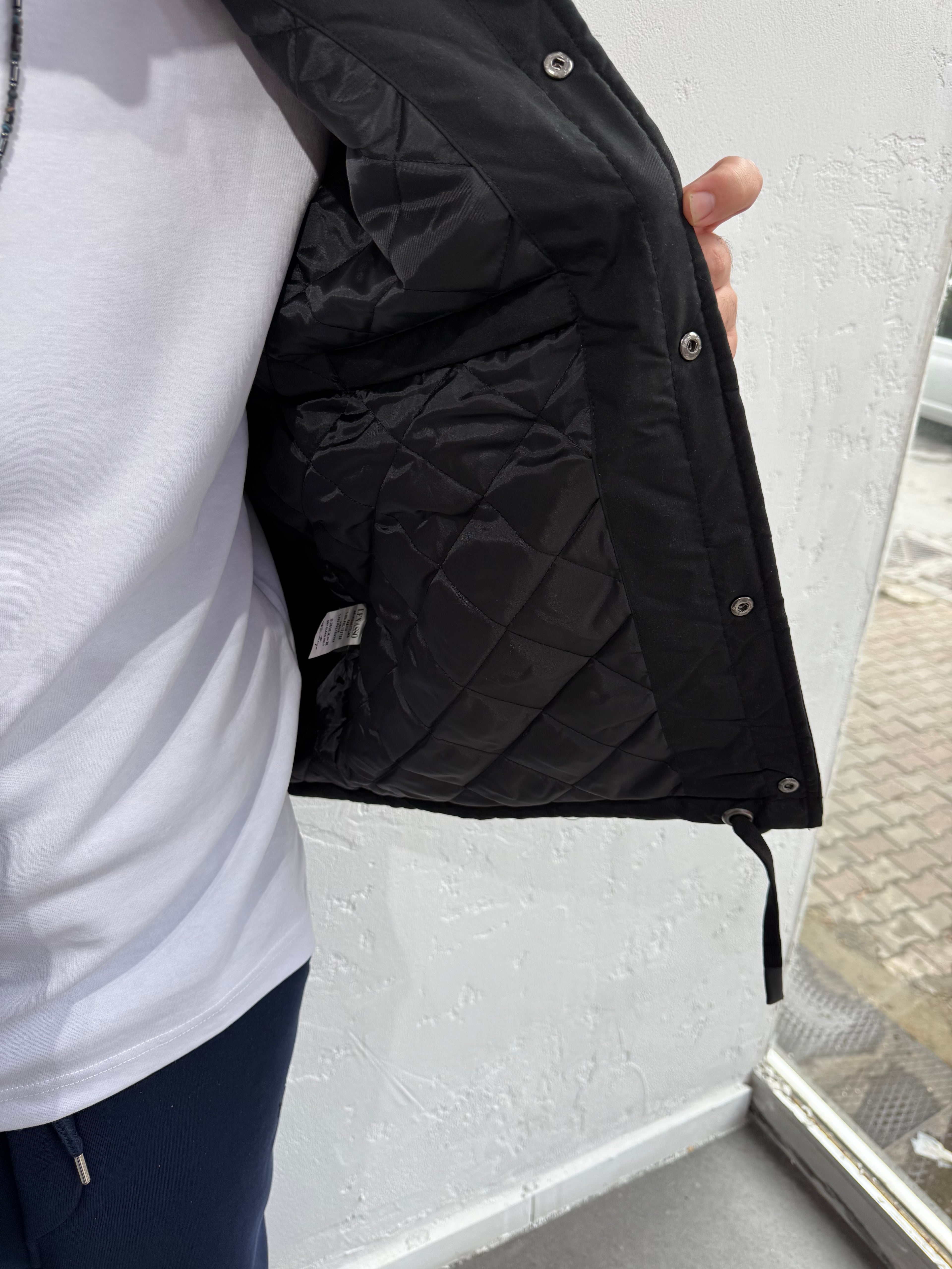 ZR Model Kapüşonlu Mont Siyah