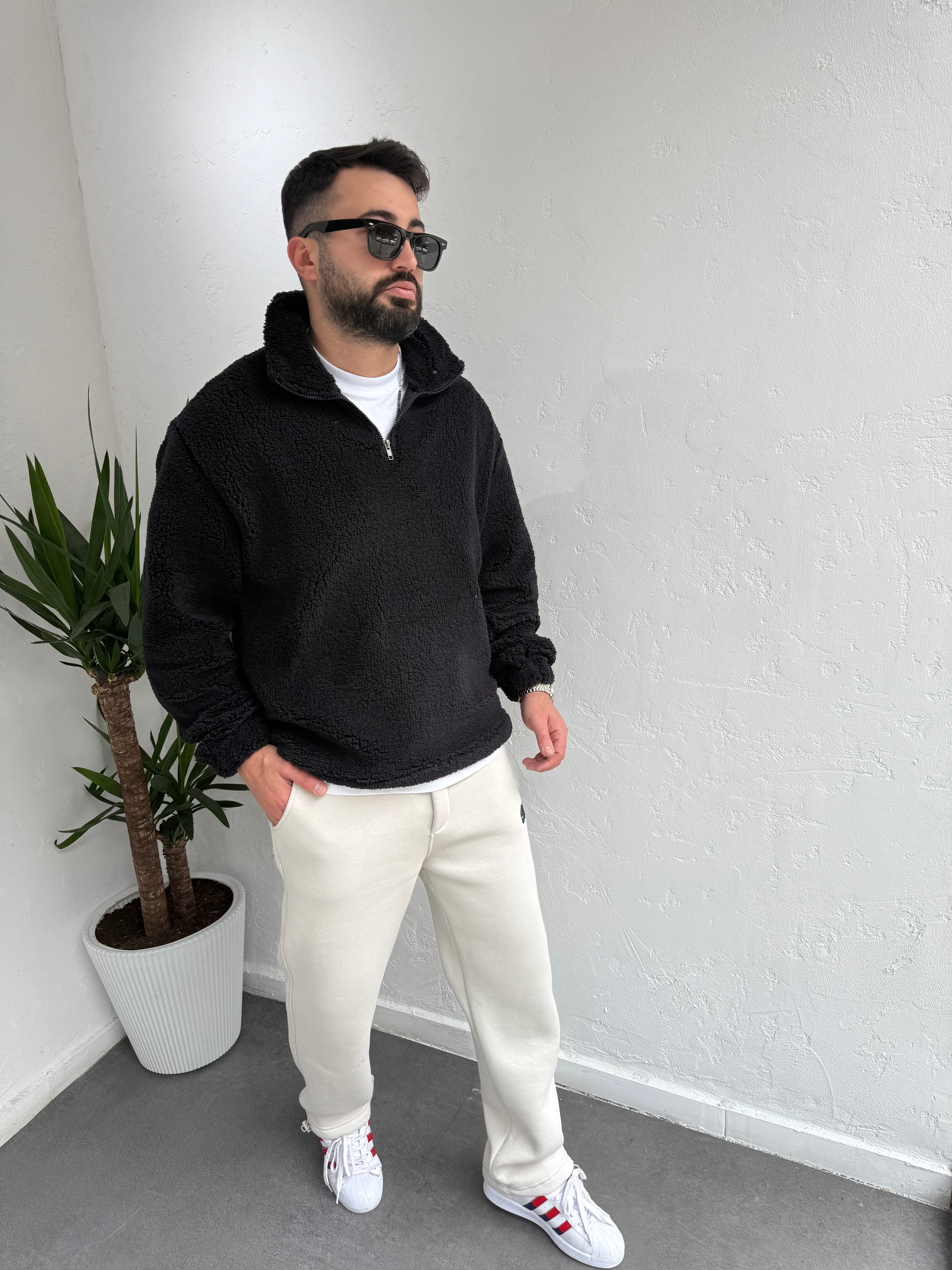 Fermuarlı Peluş Sweatshirt Siyah