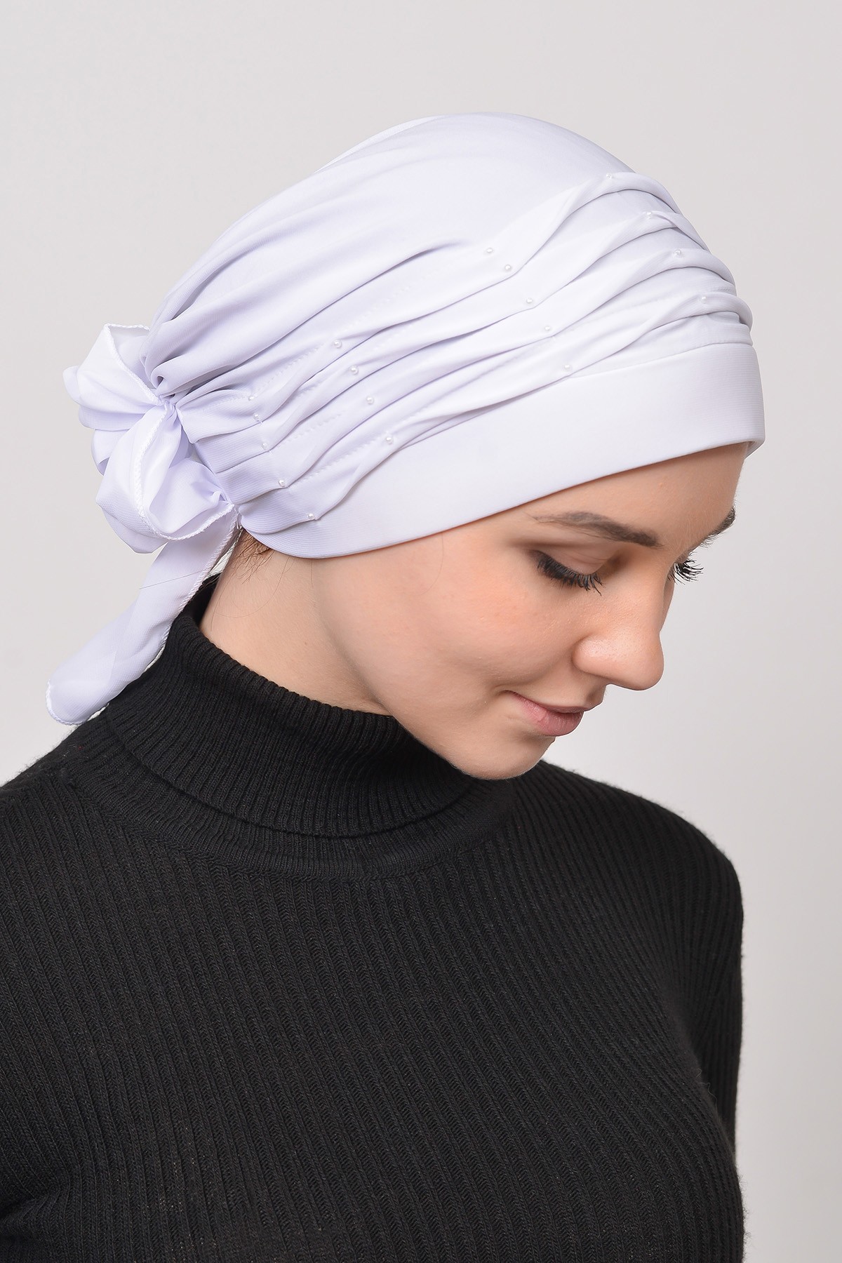 Pleated Pearl Nervure Turban Bonnet