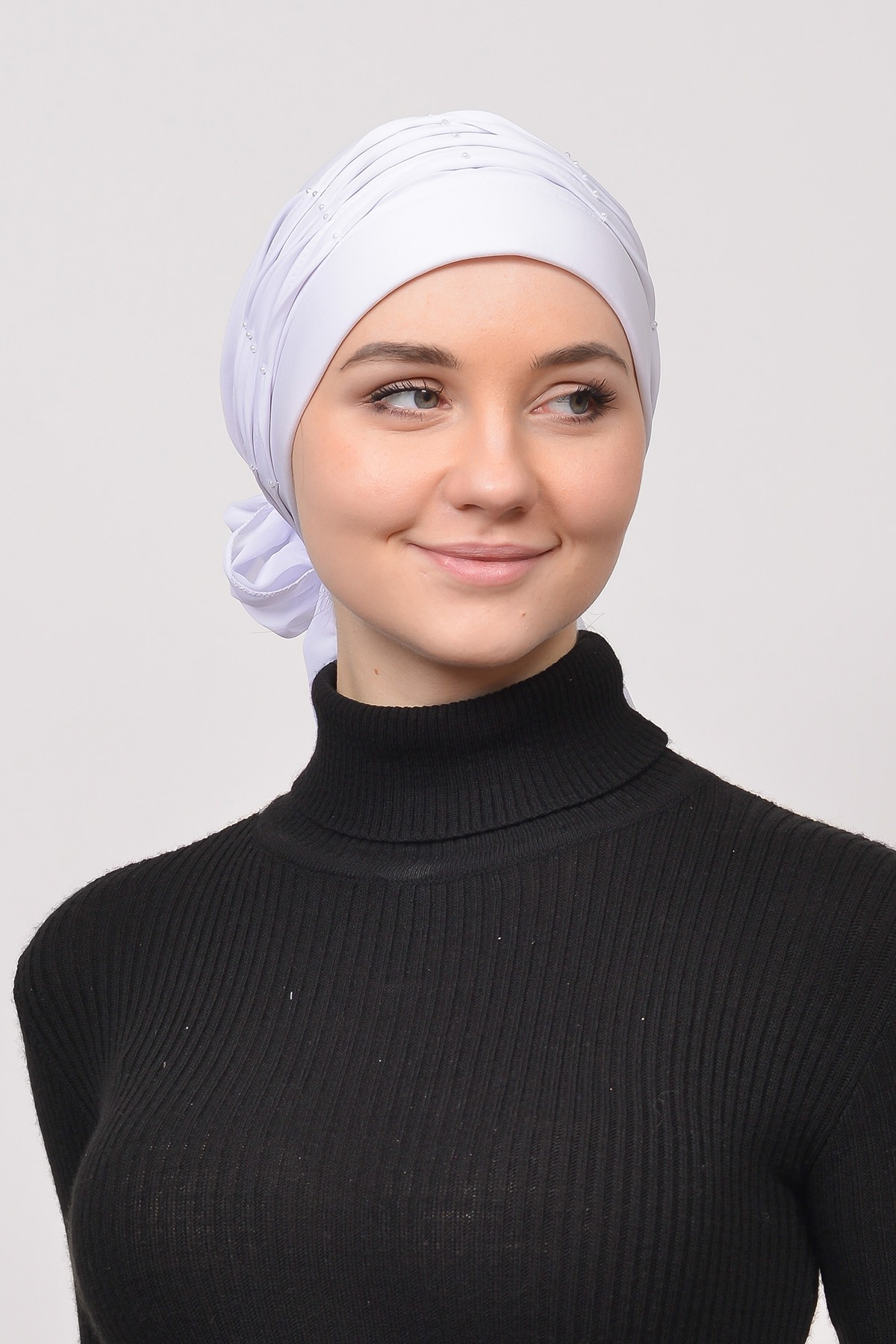 Pleated Pearl Nervure Turban Bonnet