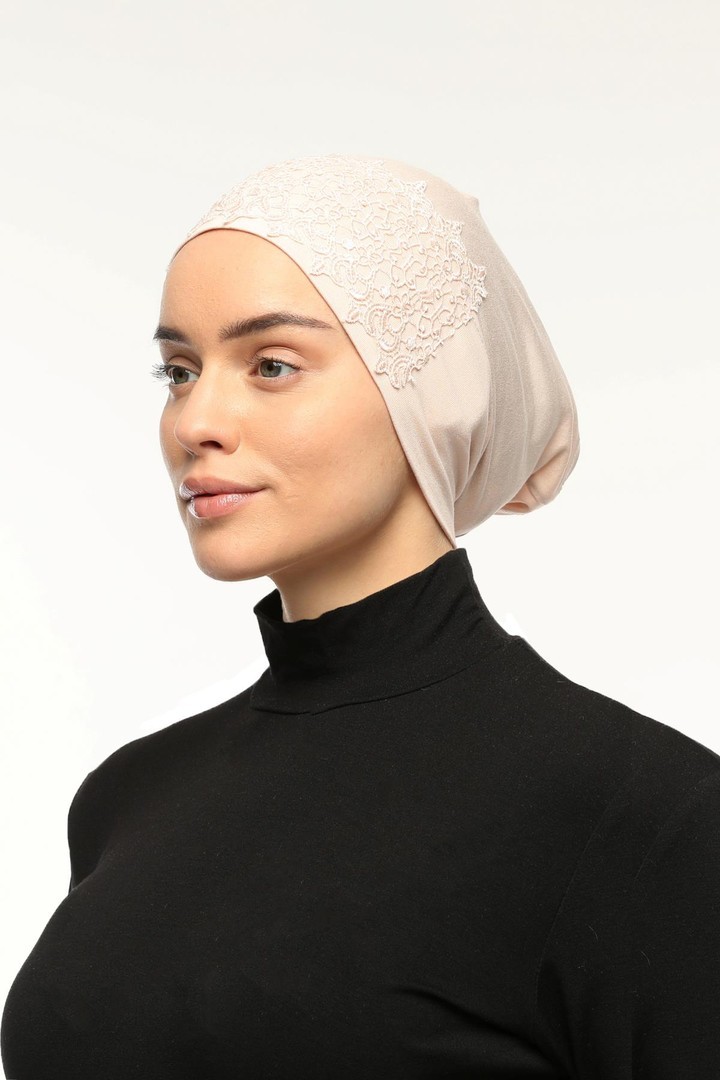 Elegant Lace and Guipure Hijab Set XL- Soft and Breathable 