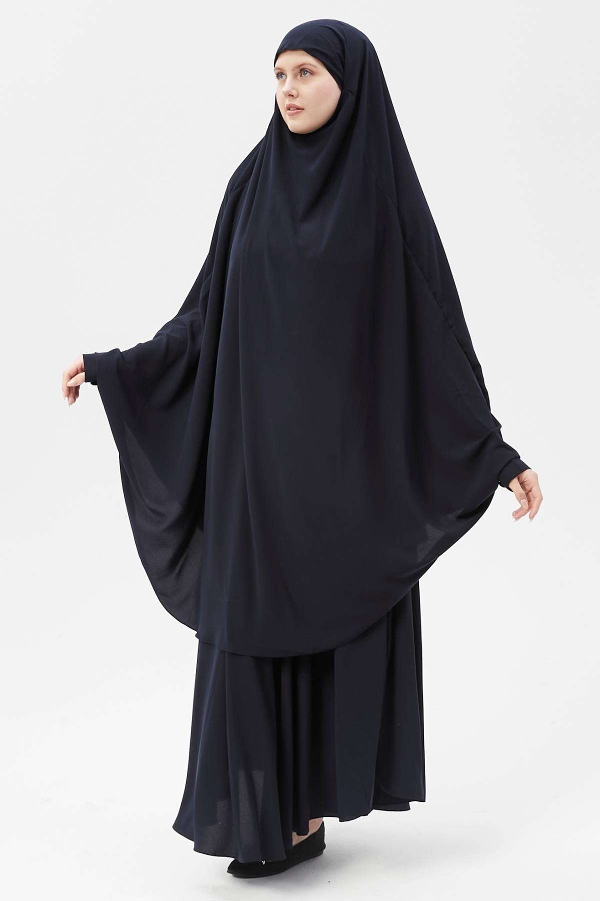 Luxurious Medina Silk Islamic Attire 