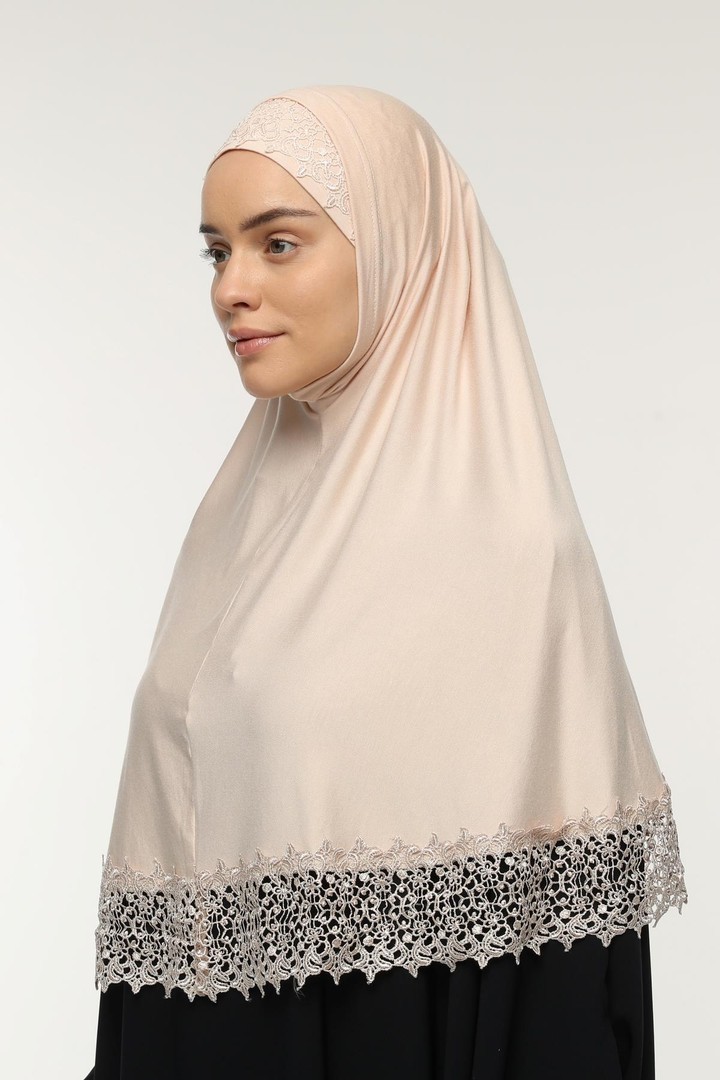 Elegant Lace and Guipure Hijab Set XL- Soft and Breathable 